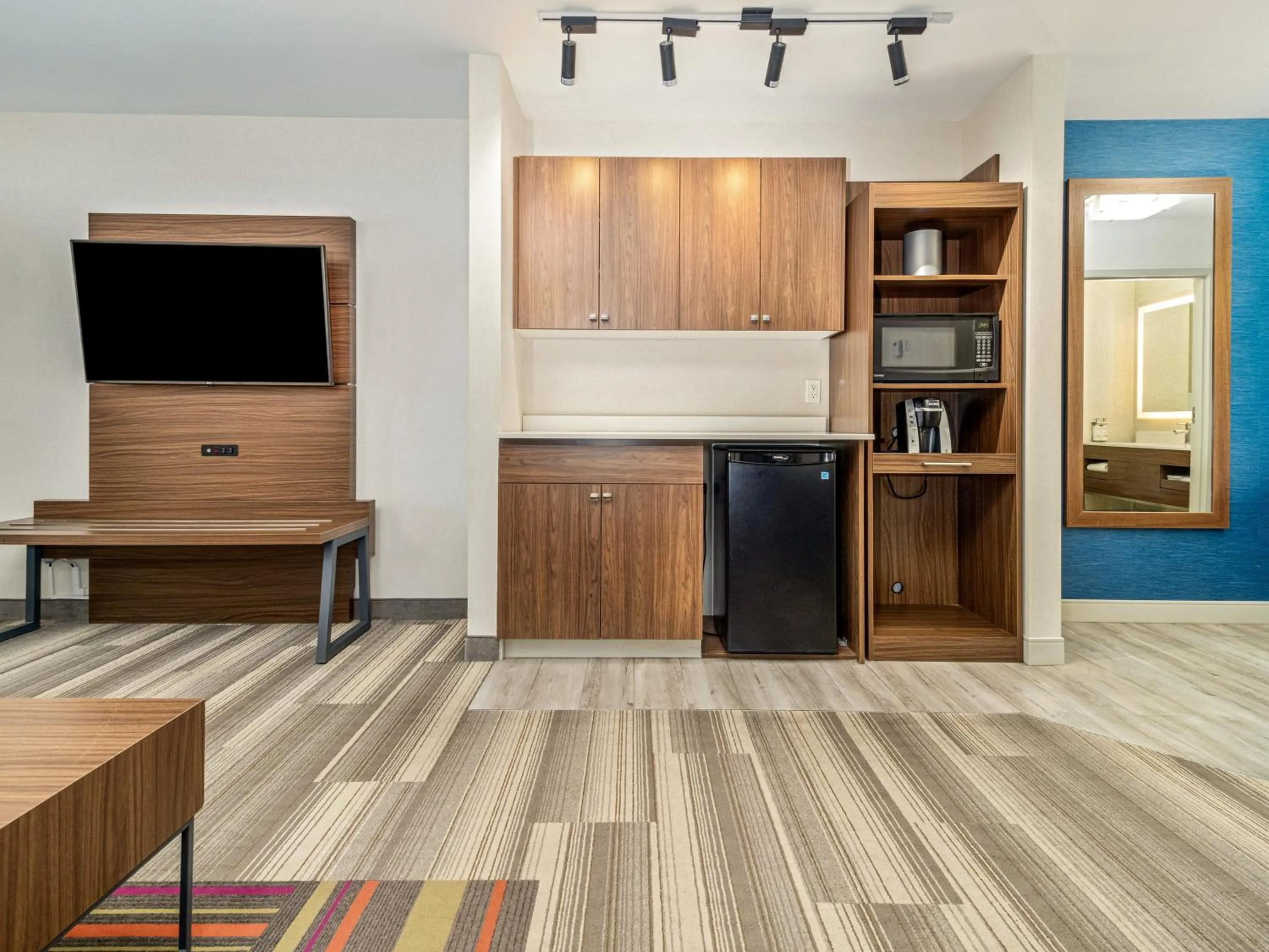 Photo of the whole room in Holiday Inn Express & Suites Medicine Hat by IHG