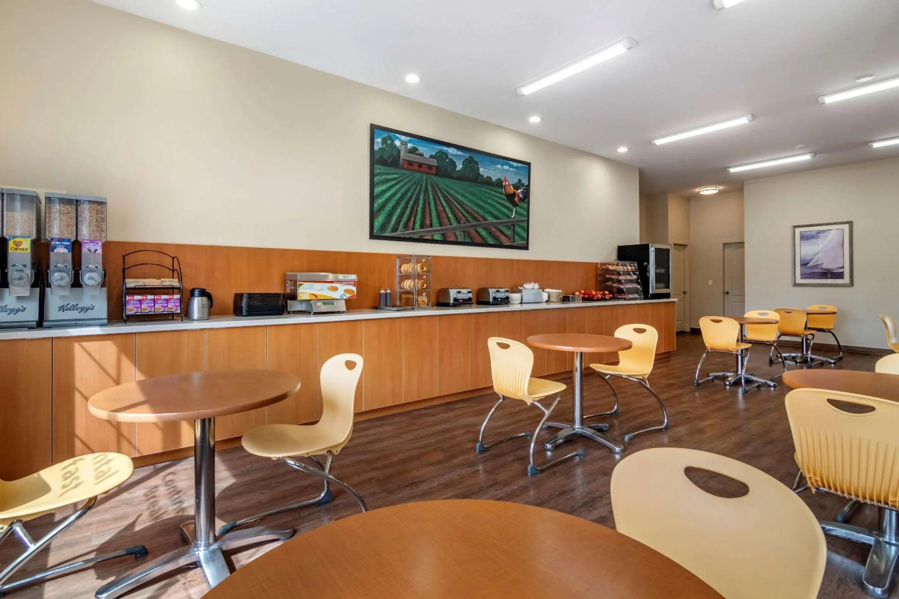 Restaurant/places to eat in Econo Lodge Inn & Suites