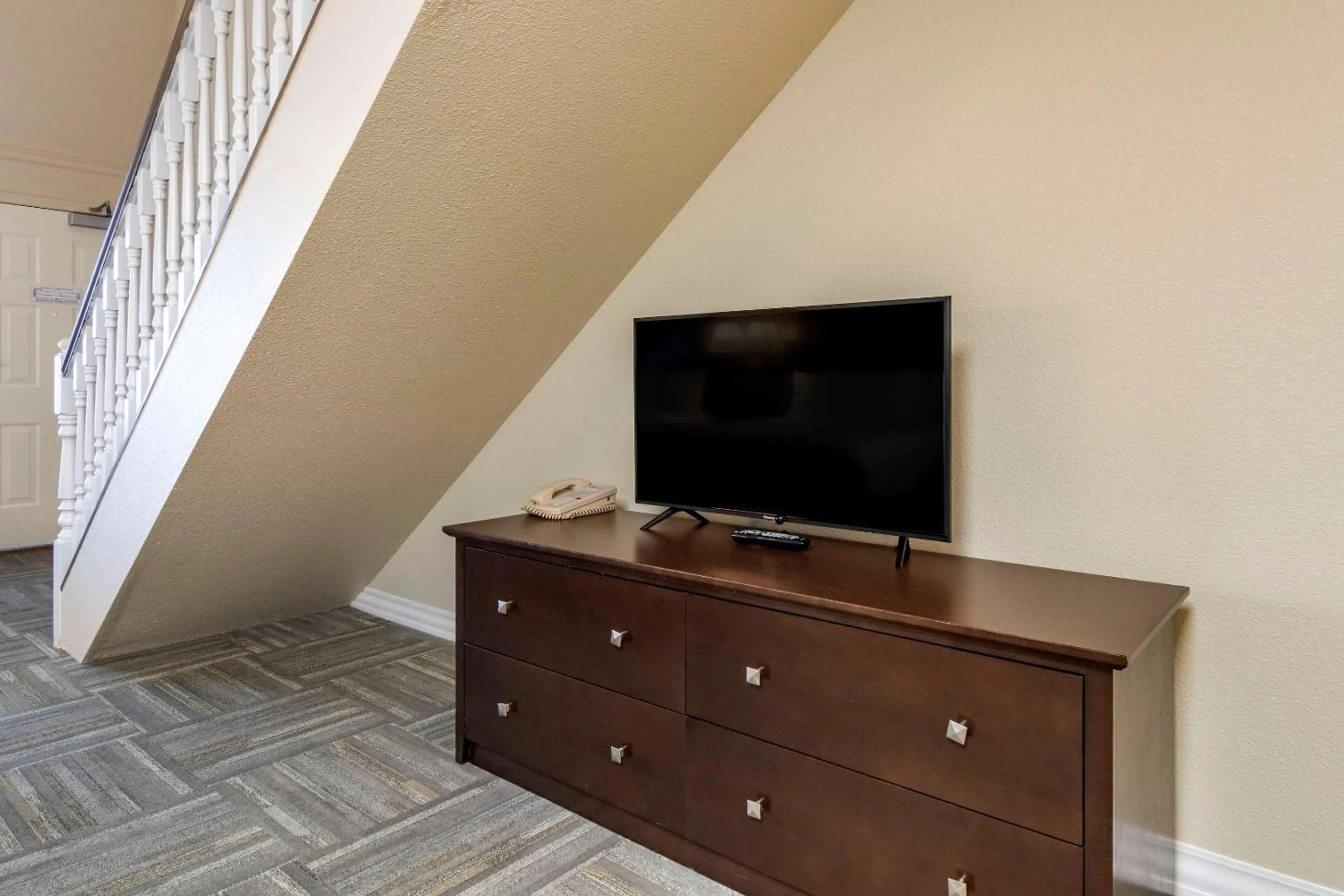 Photo of the whole room in Econo Lodge Inn & Suites