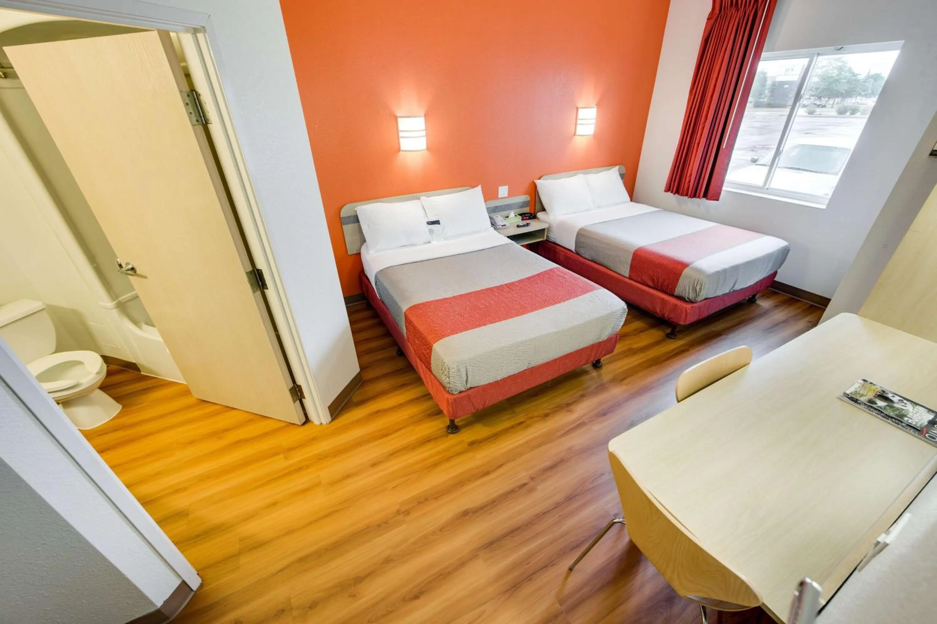 Toilet in Motel 6-Brampton, ON - Toronto