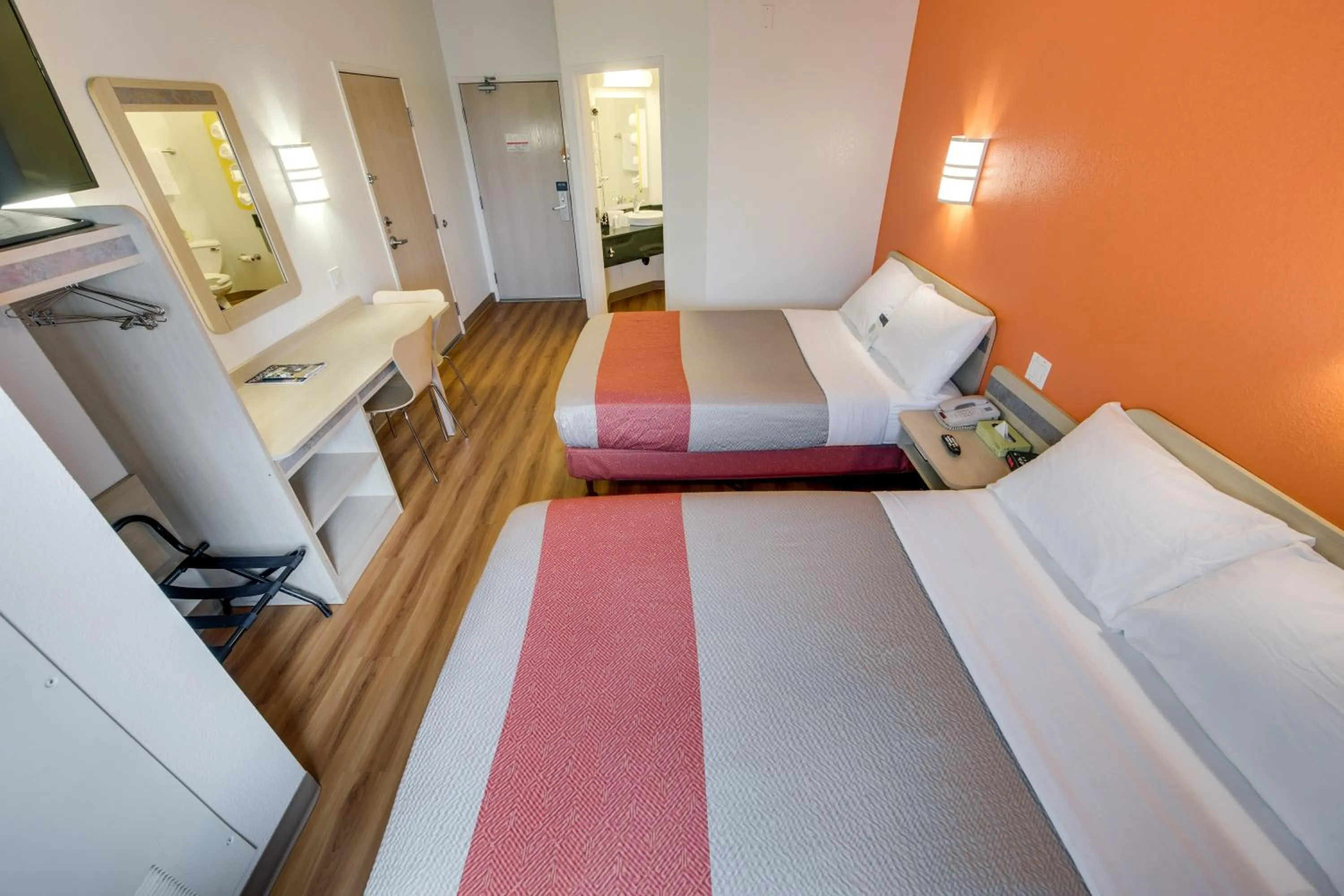 Bedroom in Motel 6-Brampton, ON - Toronto