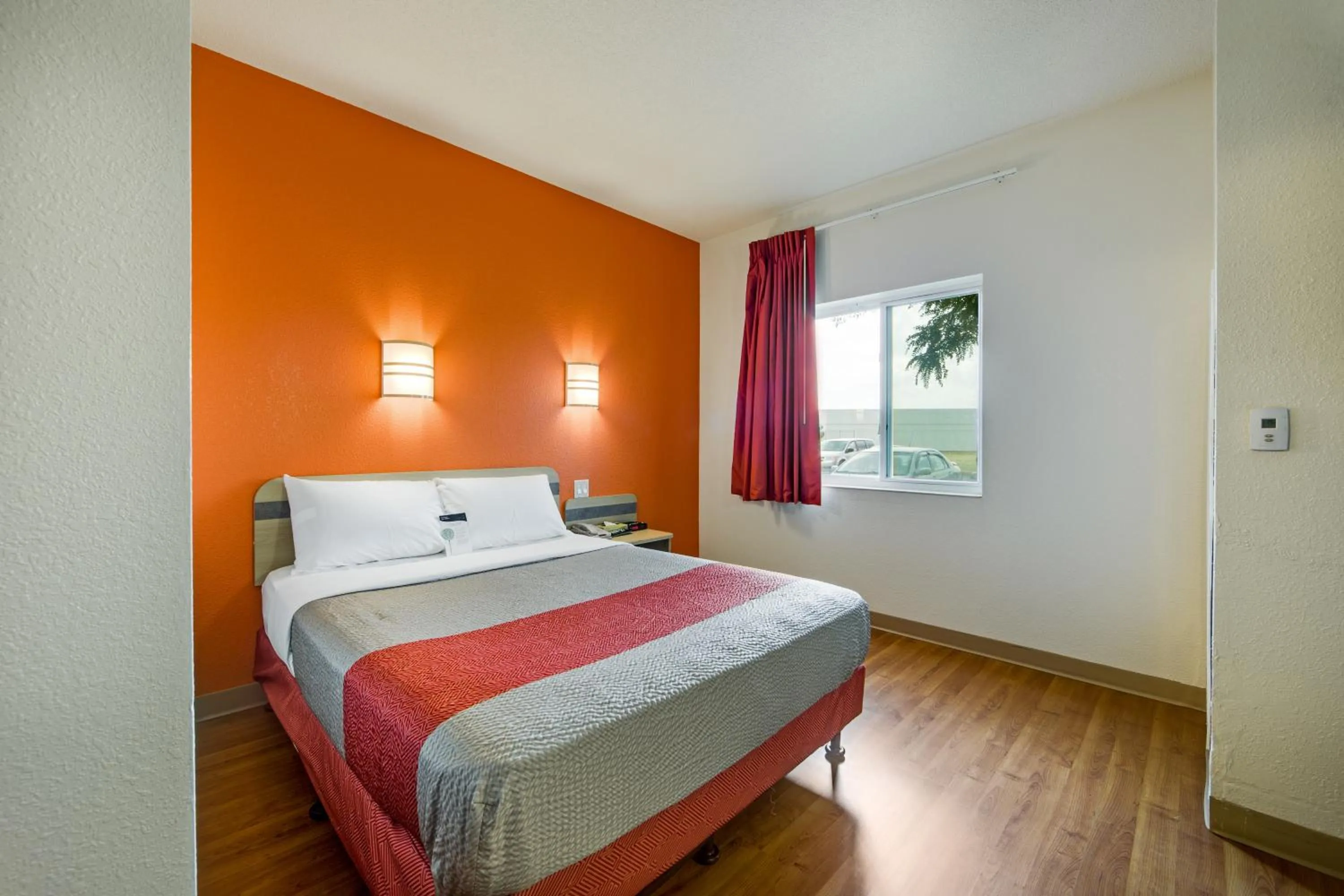 Bedroom in Motel 6-Brampton, ON - Toronto