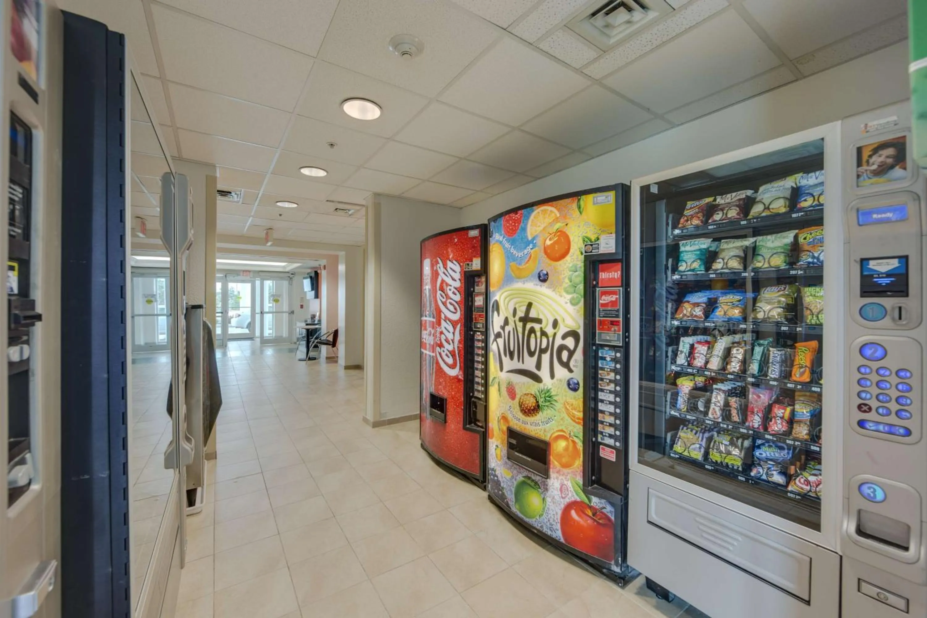 TV and multimedia in Motel 6-Brampton, ON - Toronto