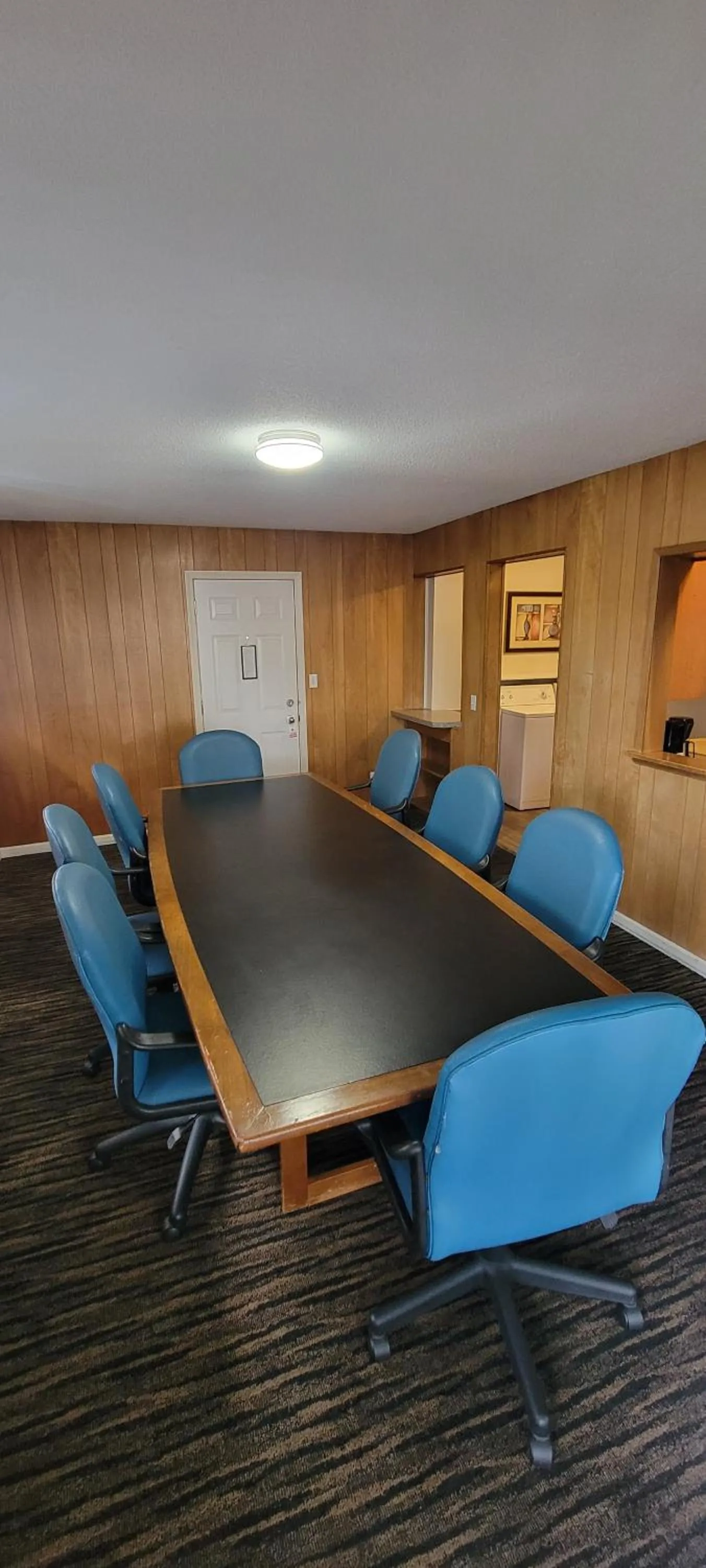 Living room in Recreation Inn and Suites Kelowna