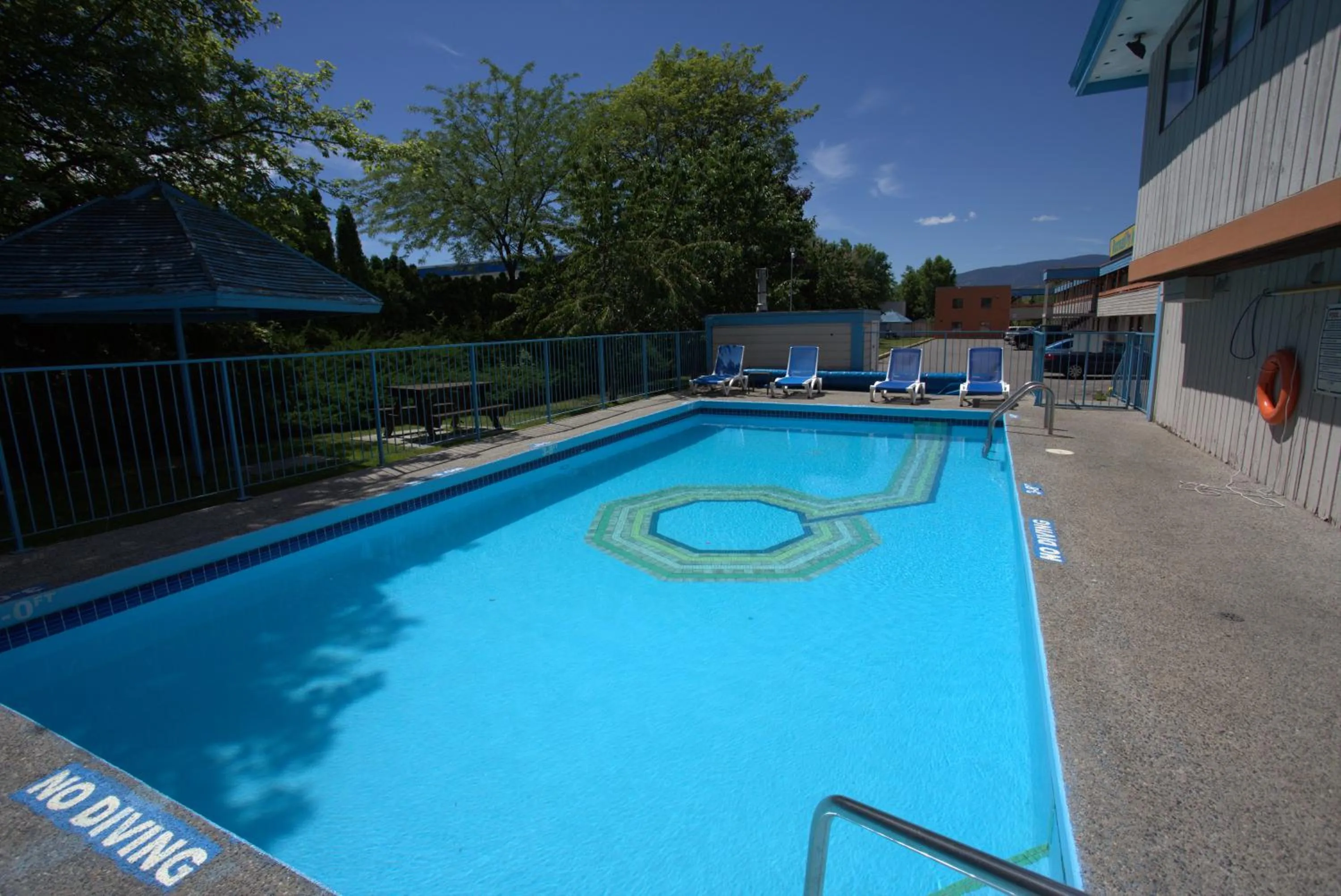  in Recreation Inn and Suites Kelowna