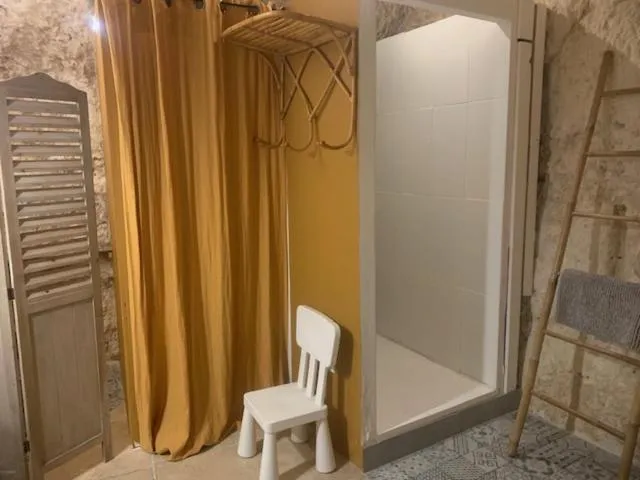 Les Troglos de la Tufolière