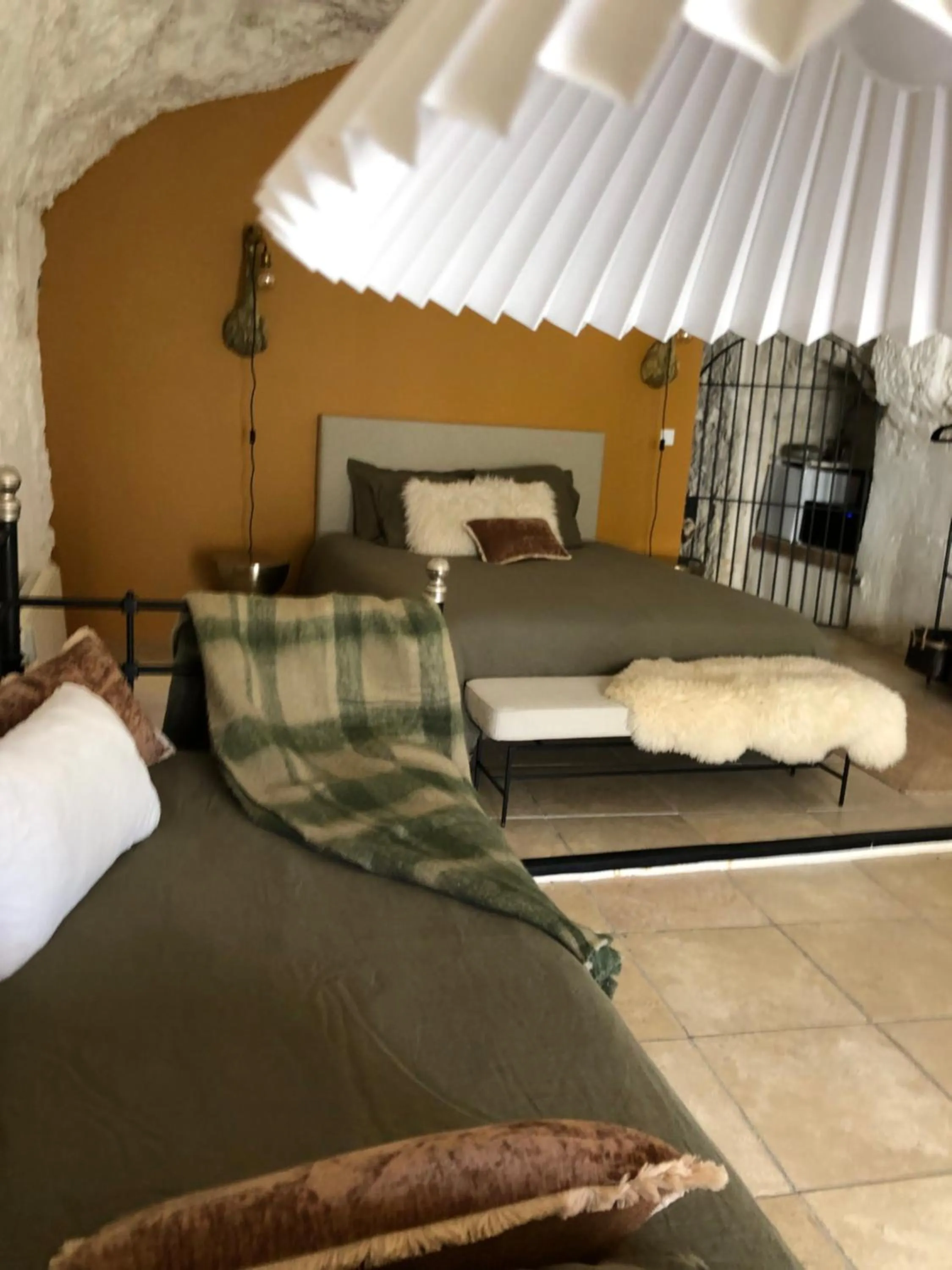 Les Troglos de la Tufolière