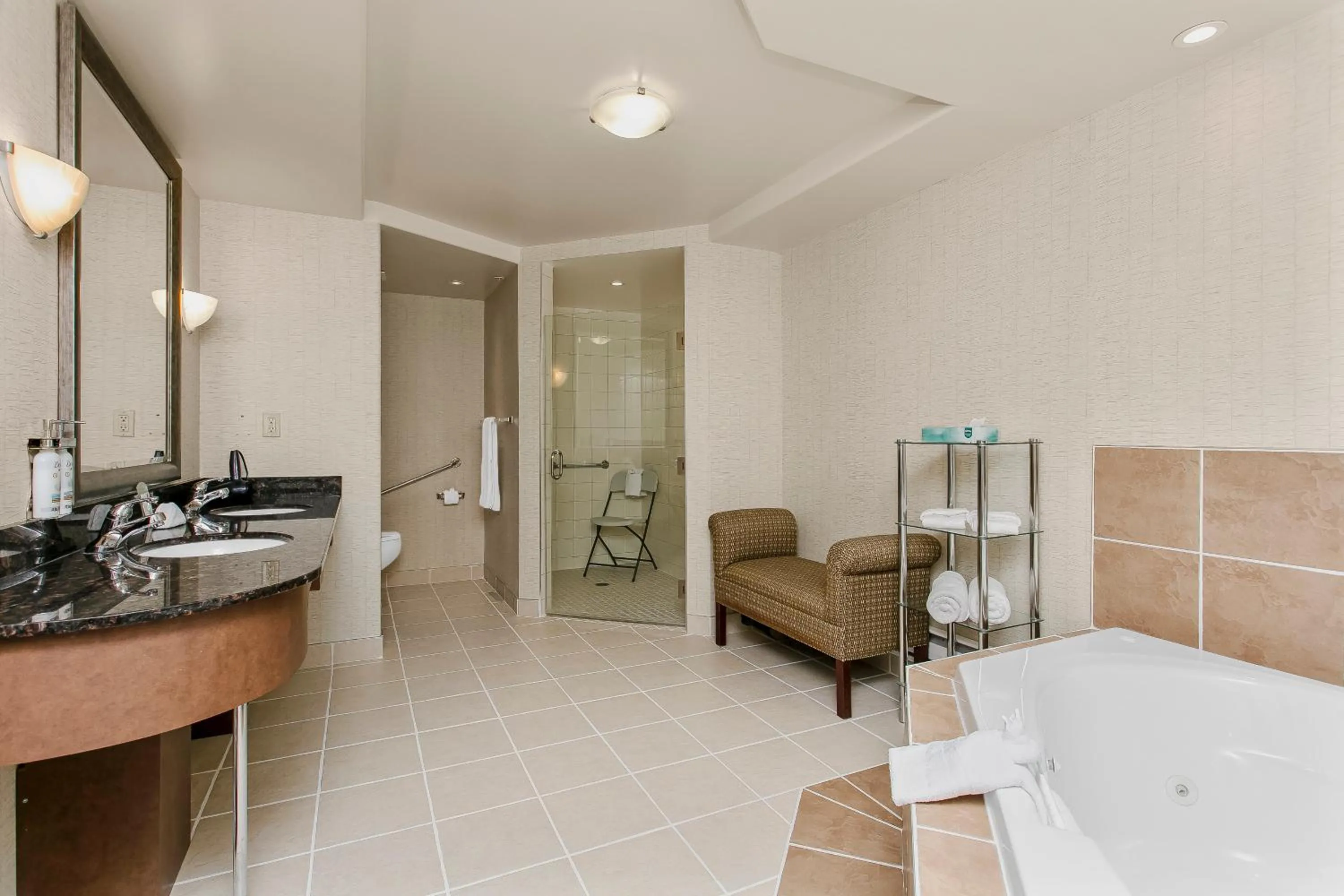 Holiday Inn & Suites Lloydminster by IHG