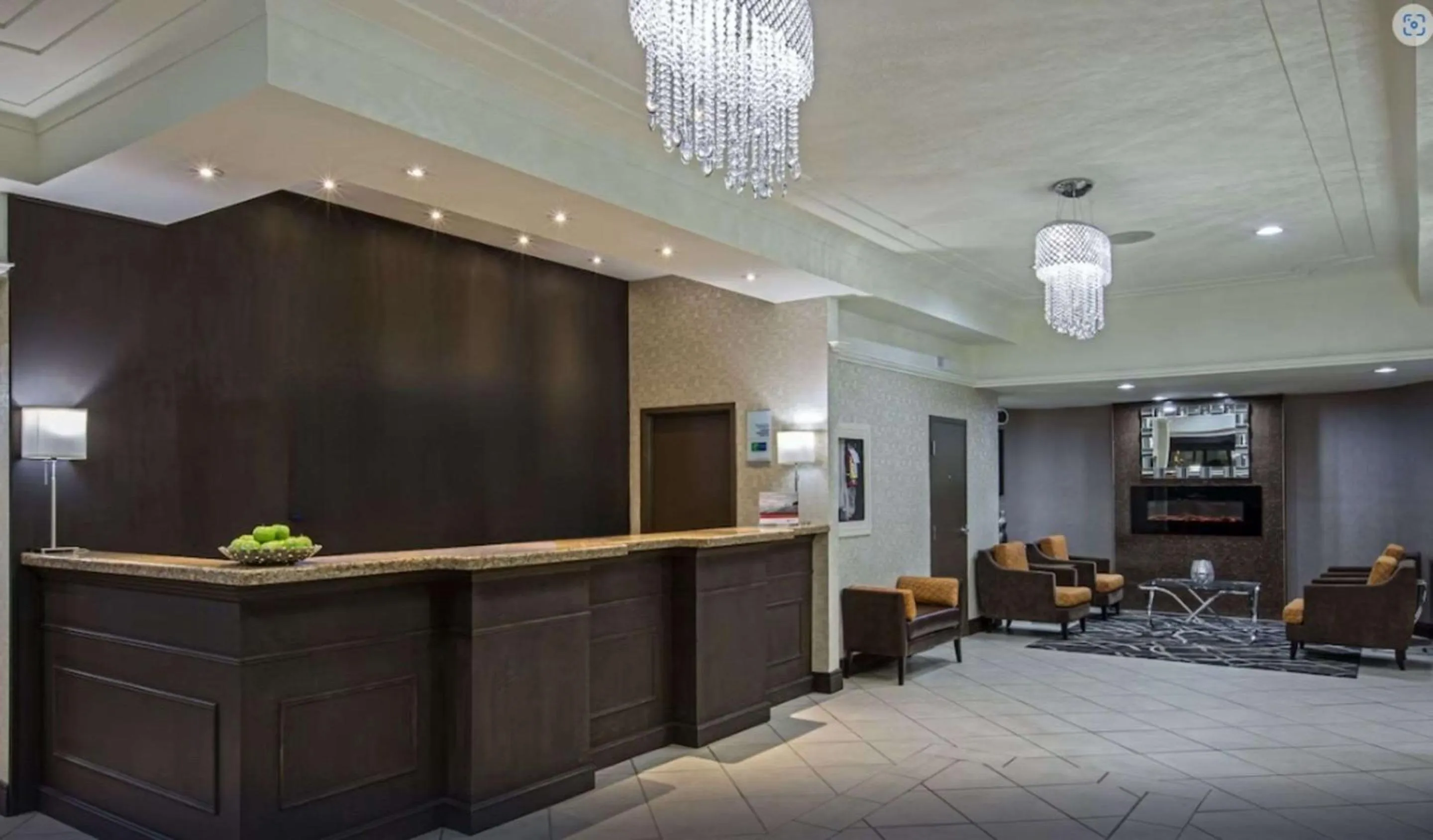 Lobby or reception in Quality Inn & Suites Regina Downtown
