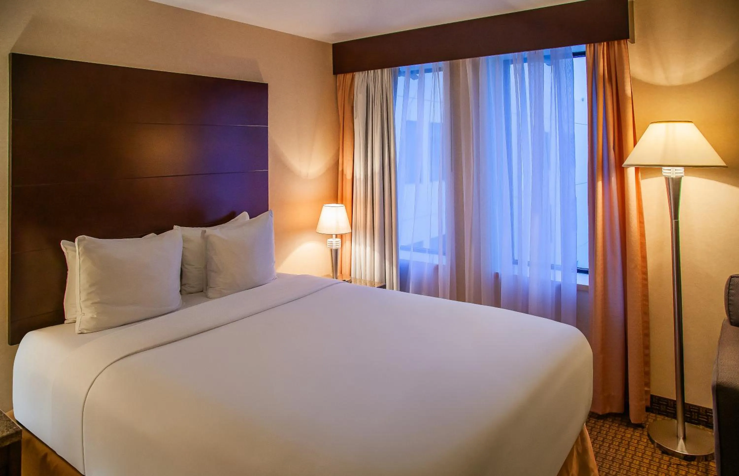 Family Suite in iHOTEL & Conference Centre Red Deer