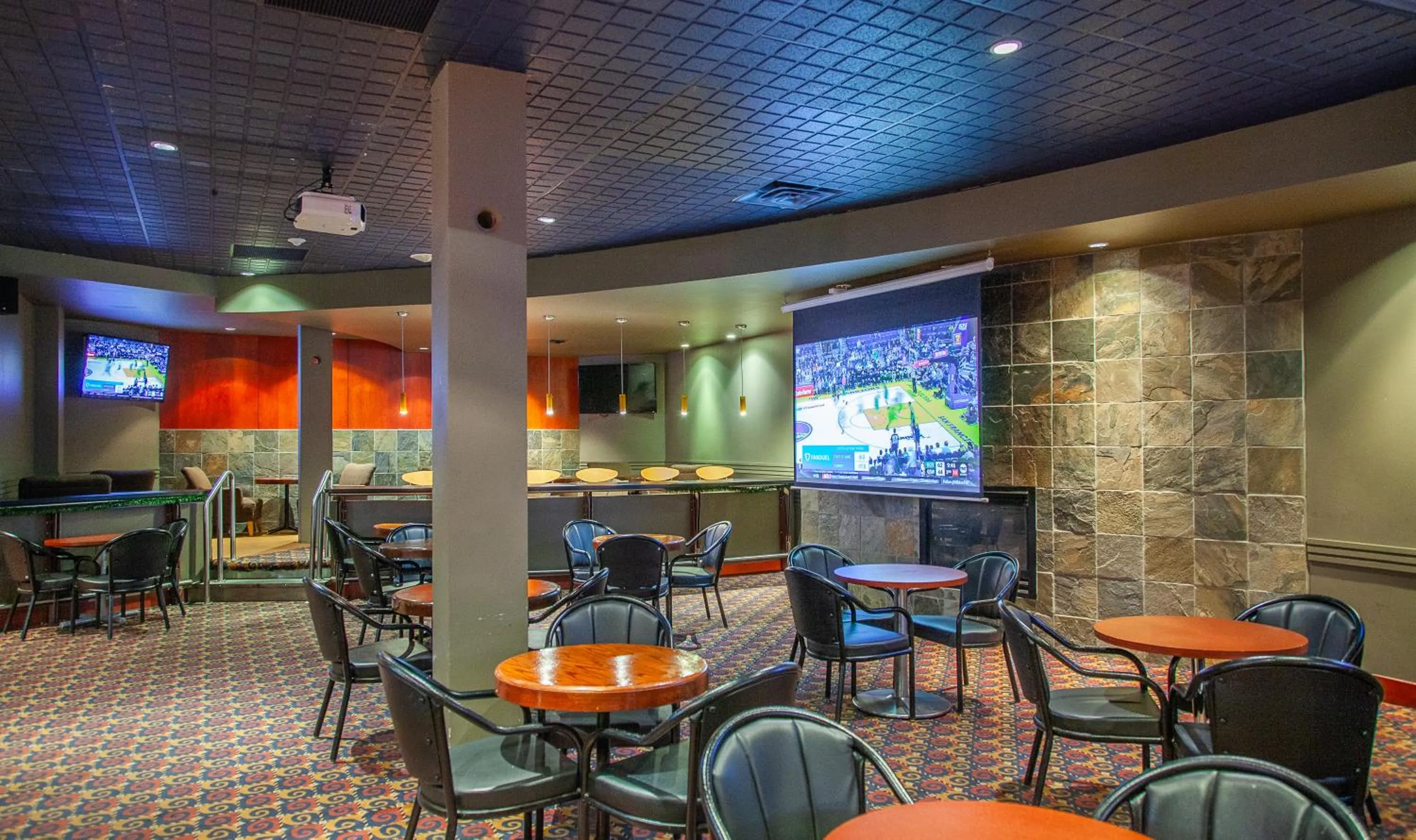 Restaurant/places to eat in iHOTEL & Conference Centre Red Deer