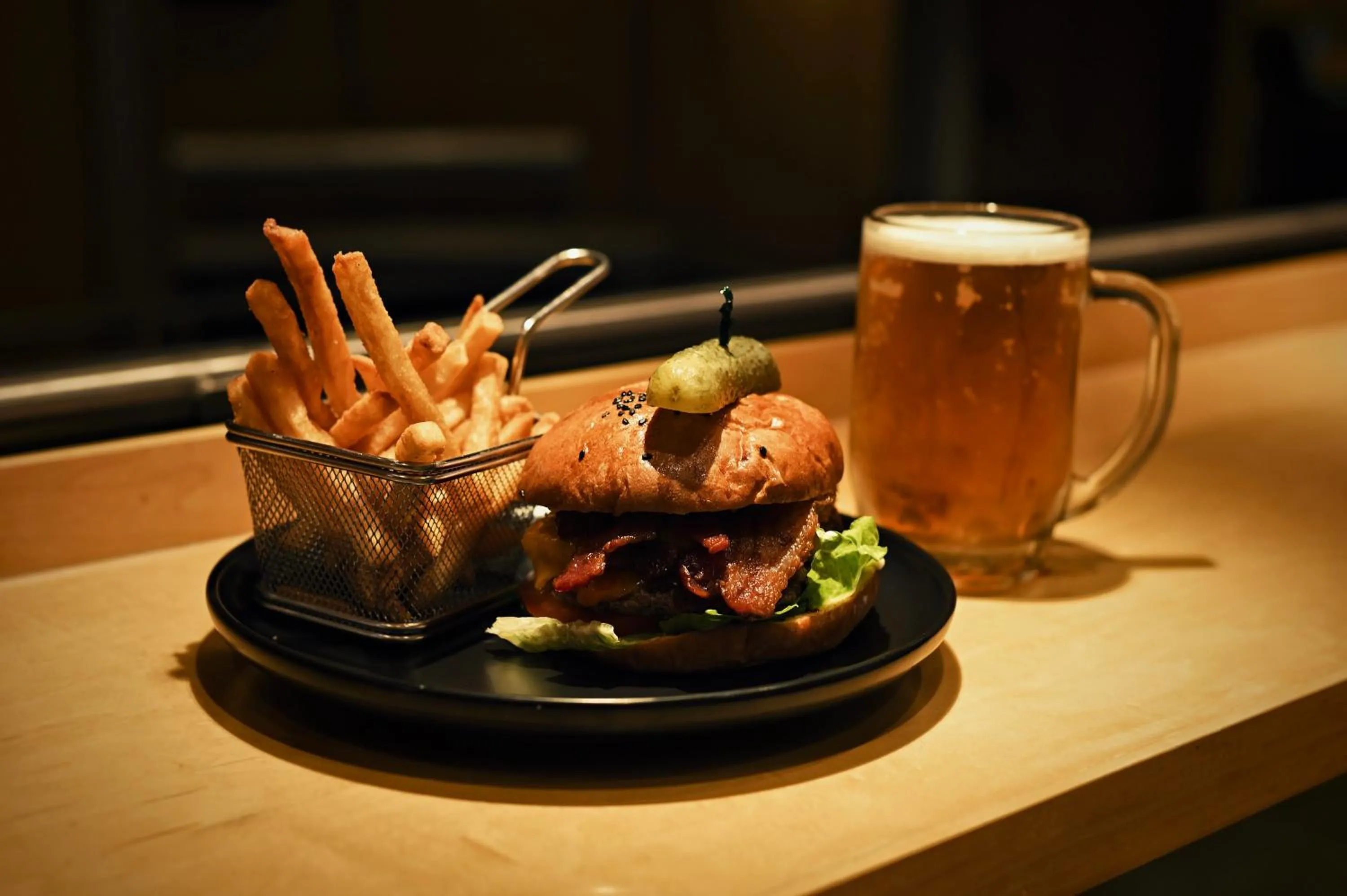 Food and drinks in iHOTEL & Conference Centre Red Deer