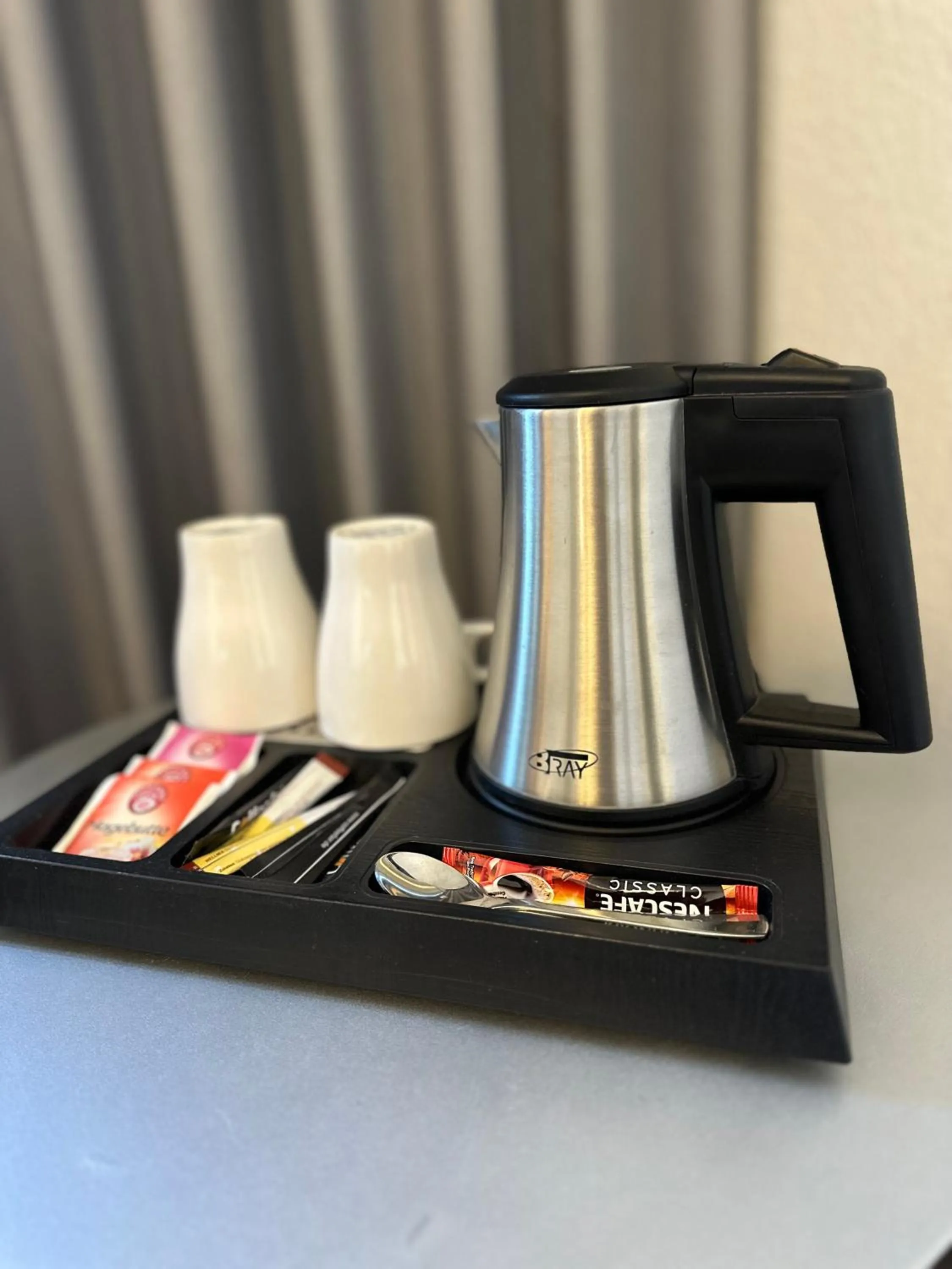 Coffee/tea facilities in an Hotel