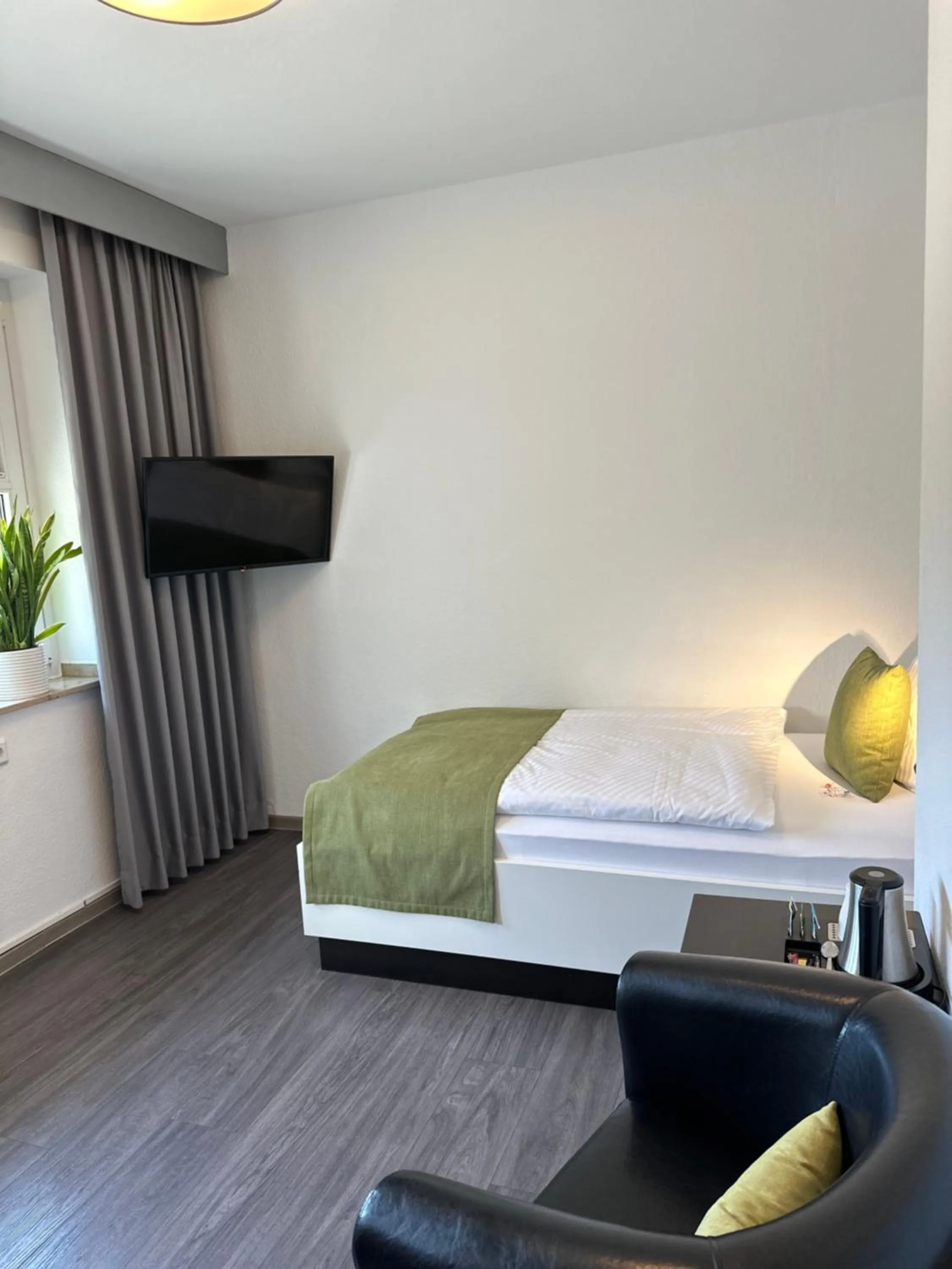 Bedroom, Bed in an Hotel