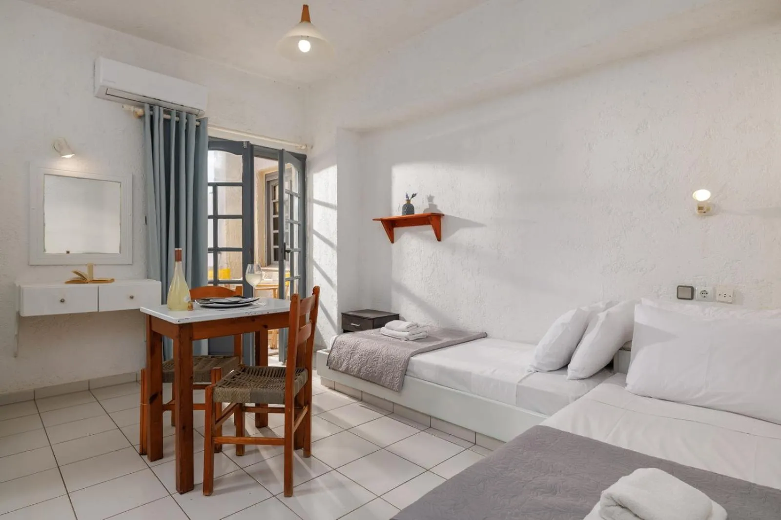 Bed in Kings Hersonissos Hotel