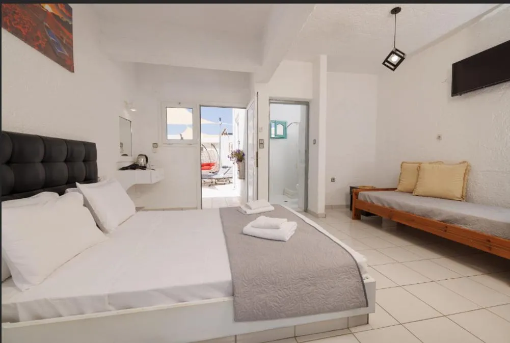 Bed in Kings Hersonissos Hotel