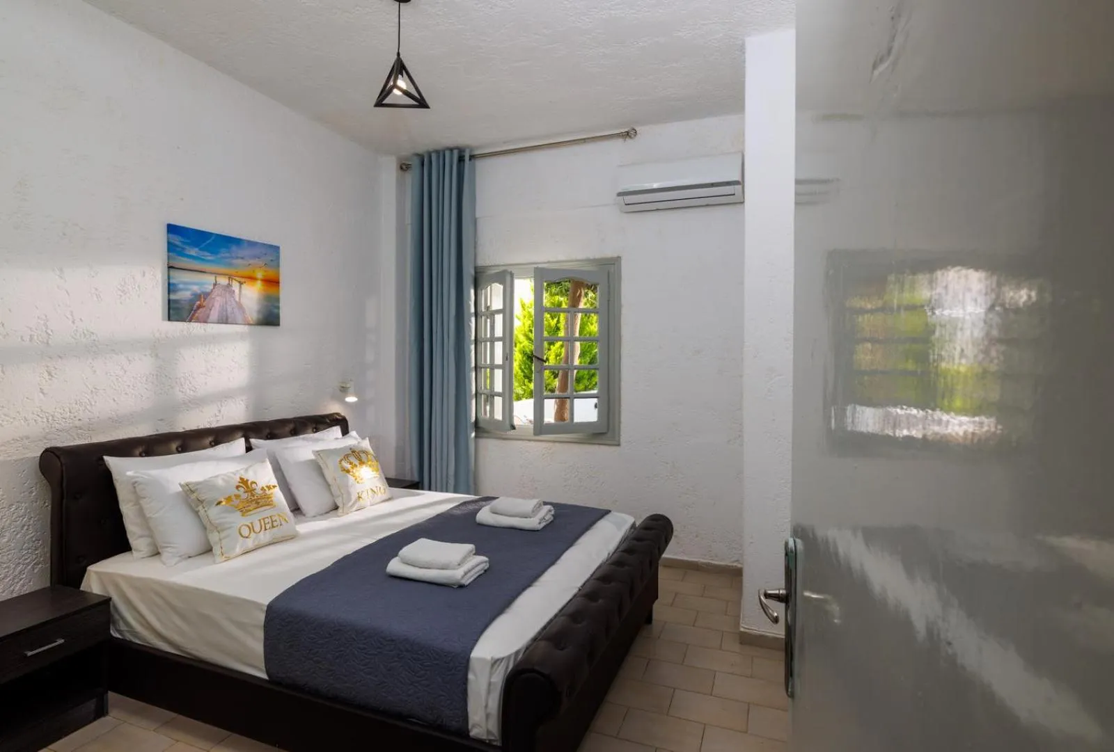 Bed in Kings Hersonissos Hotel