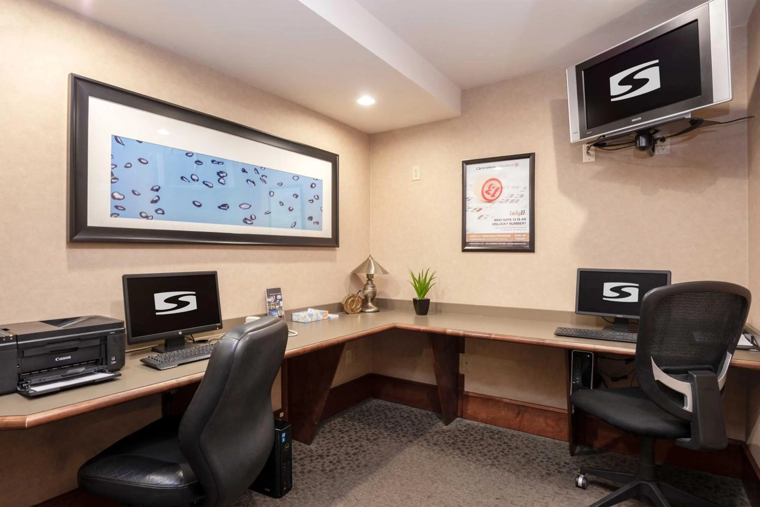 Business facilities in Sandman Hotel & Suites Regina