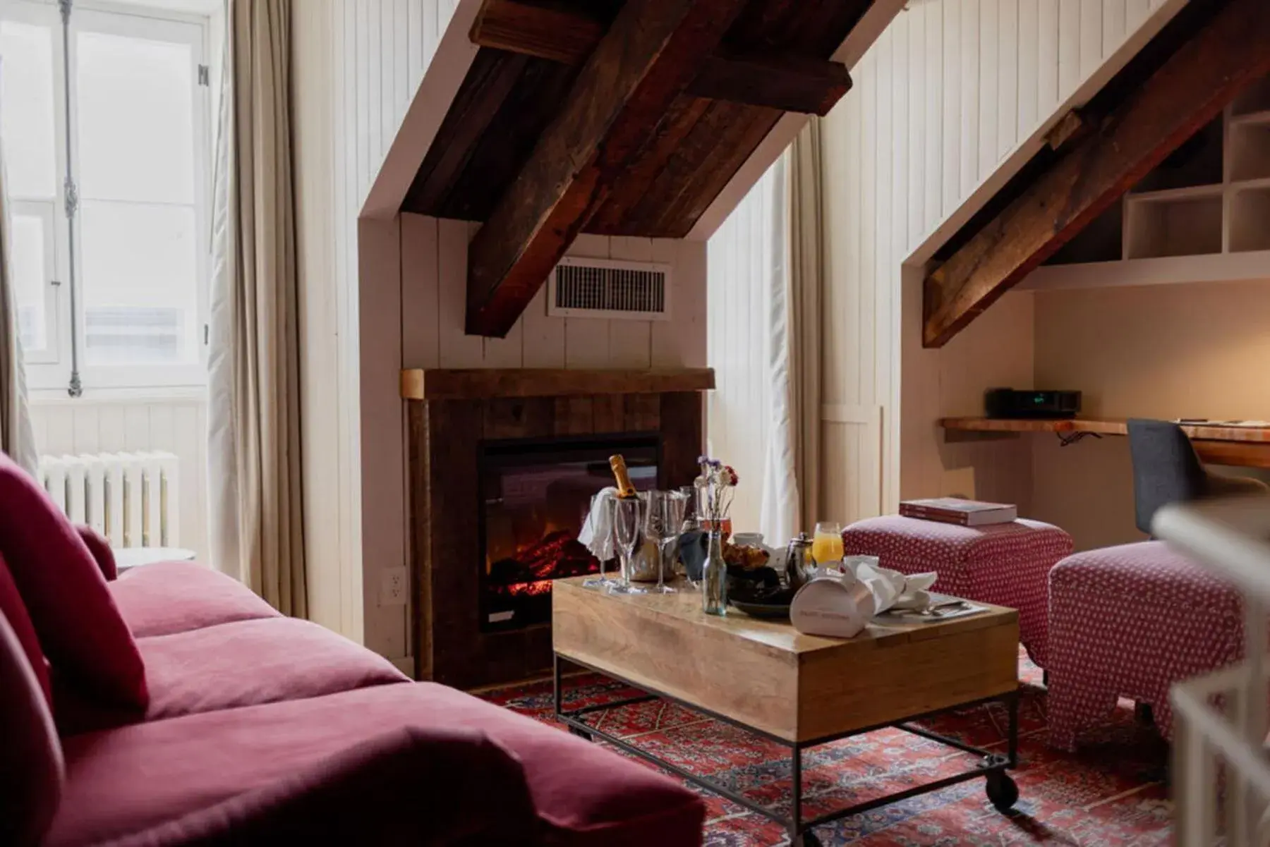 One-Bedroom King Suite in Auberge Saint-Antoine One-Bedroom King Suite in Auberge Saint-Antoine