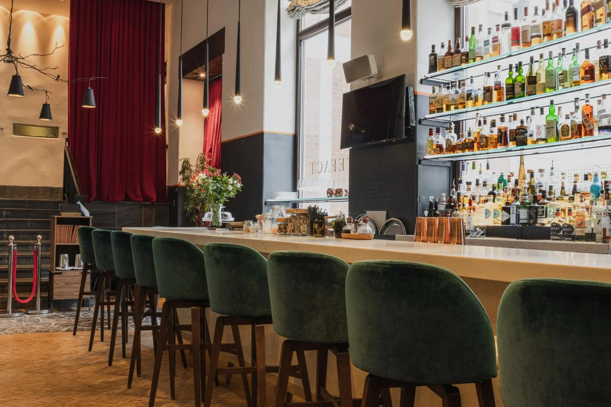 Lounge or bar in Auberge Saint-Antoine