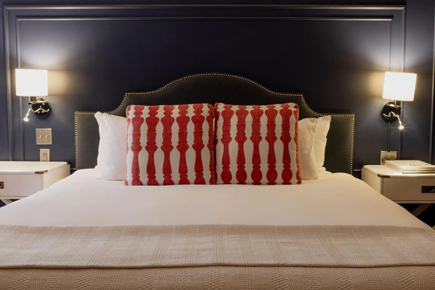 Bed in Auberge Saint-Antoine