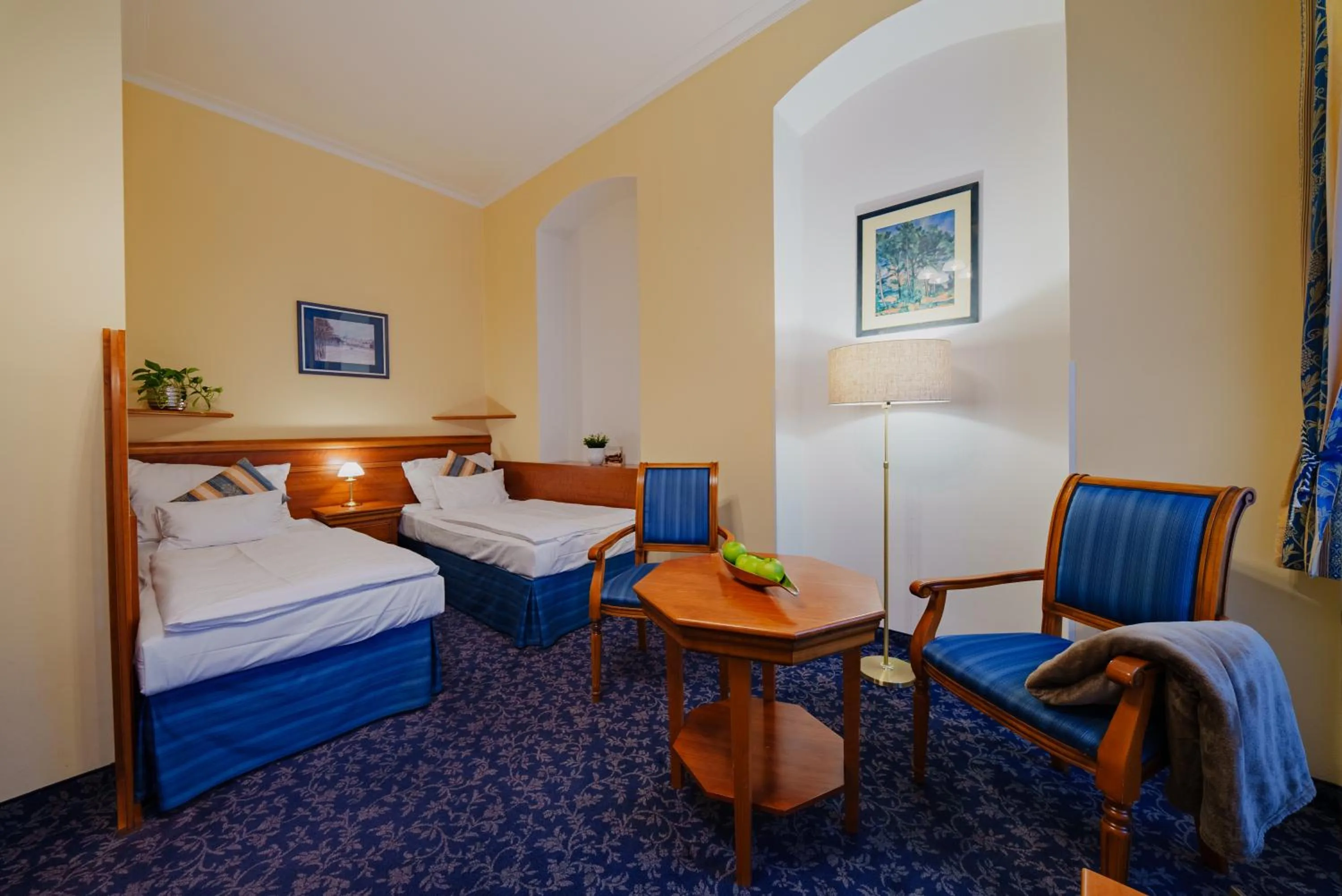 Bed in Hotel Ontario