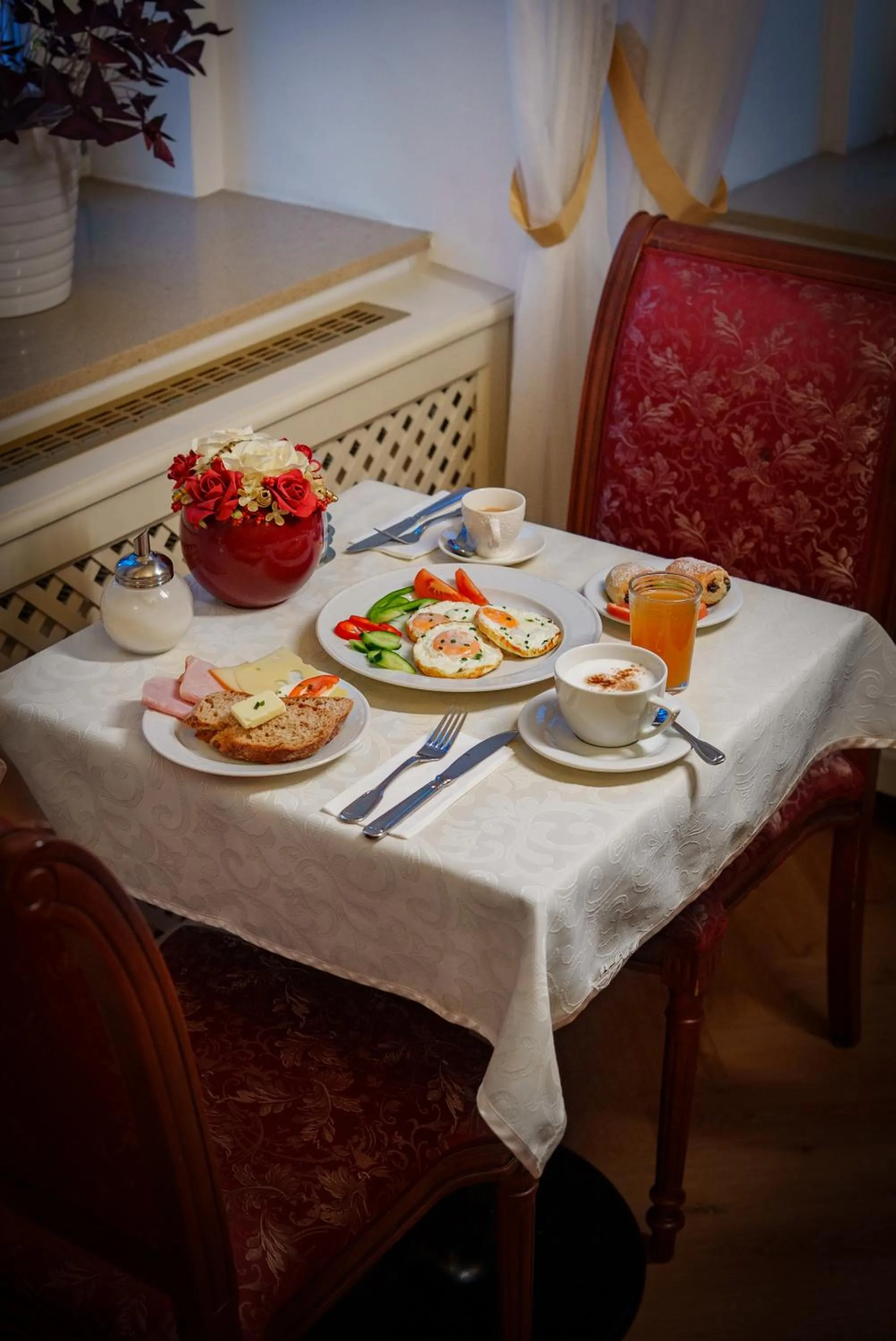 Breakfast in Hotel Ontario