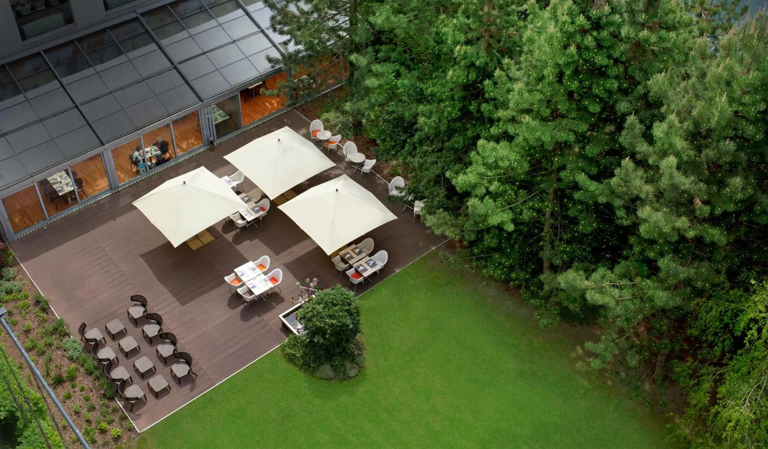 Restaurant/places to eat in Holiday Inn Prague by IHG