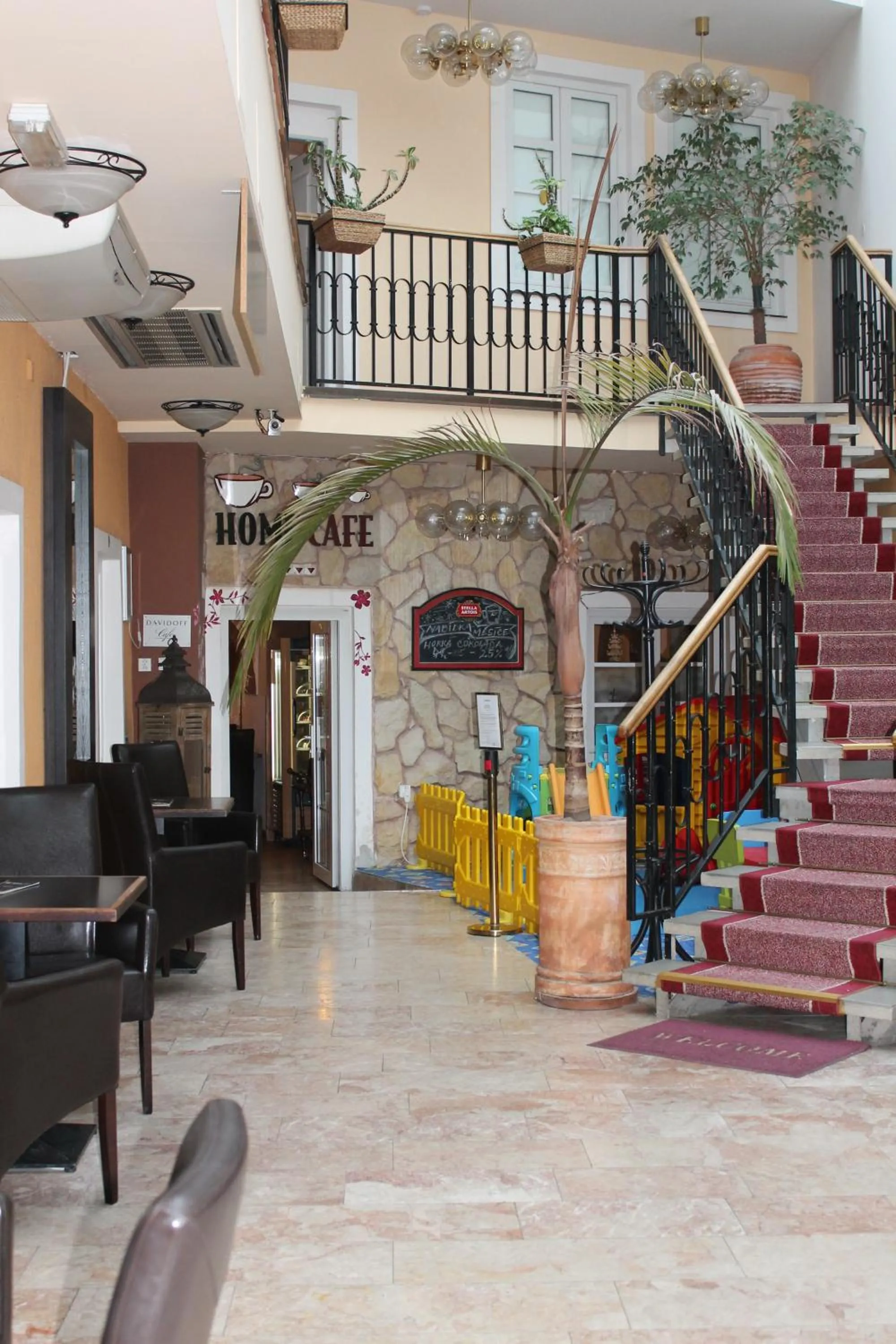 Decorative detail in Enjoy Inn