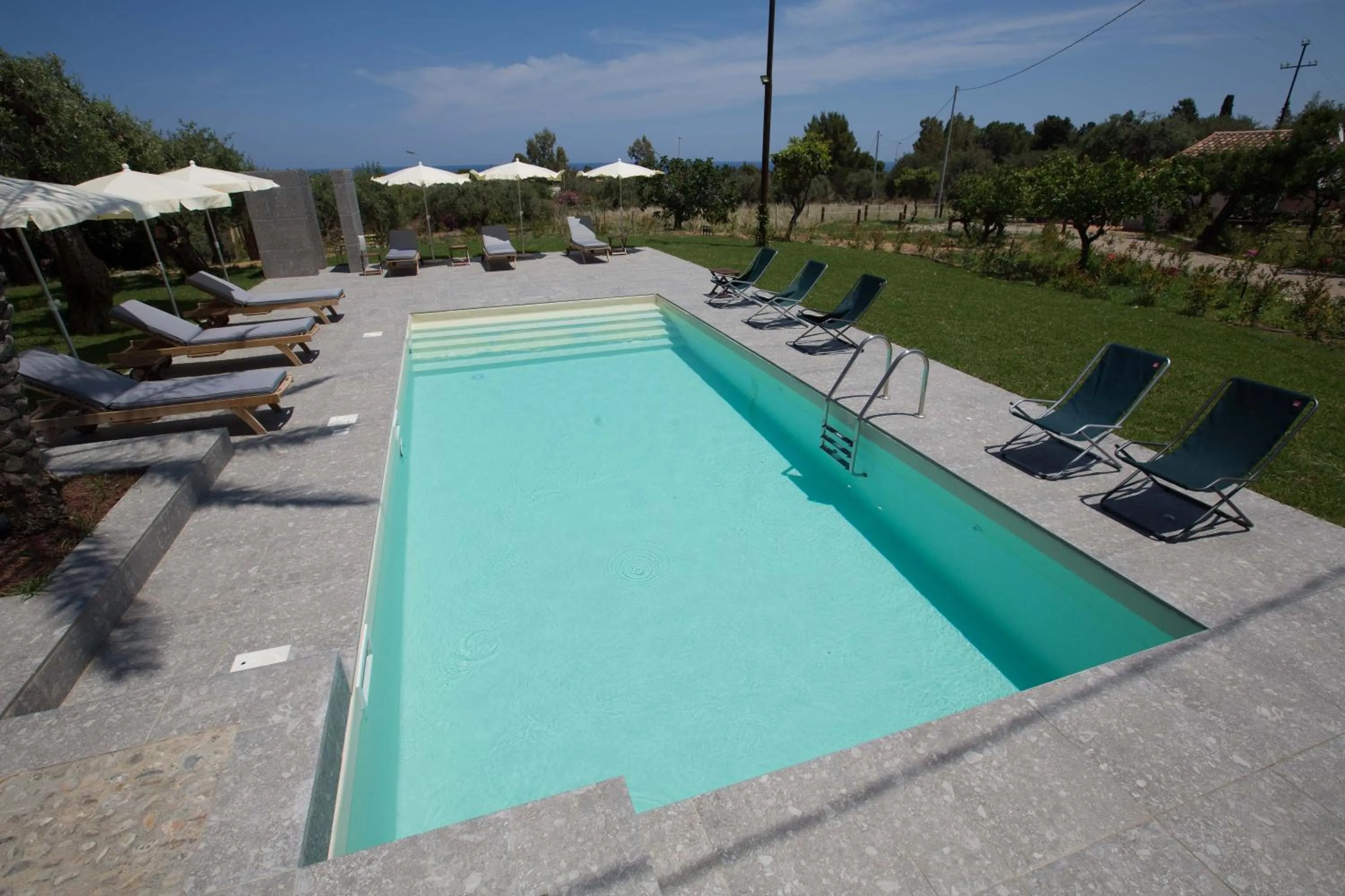 Swimming pool in Il dono di Atena