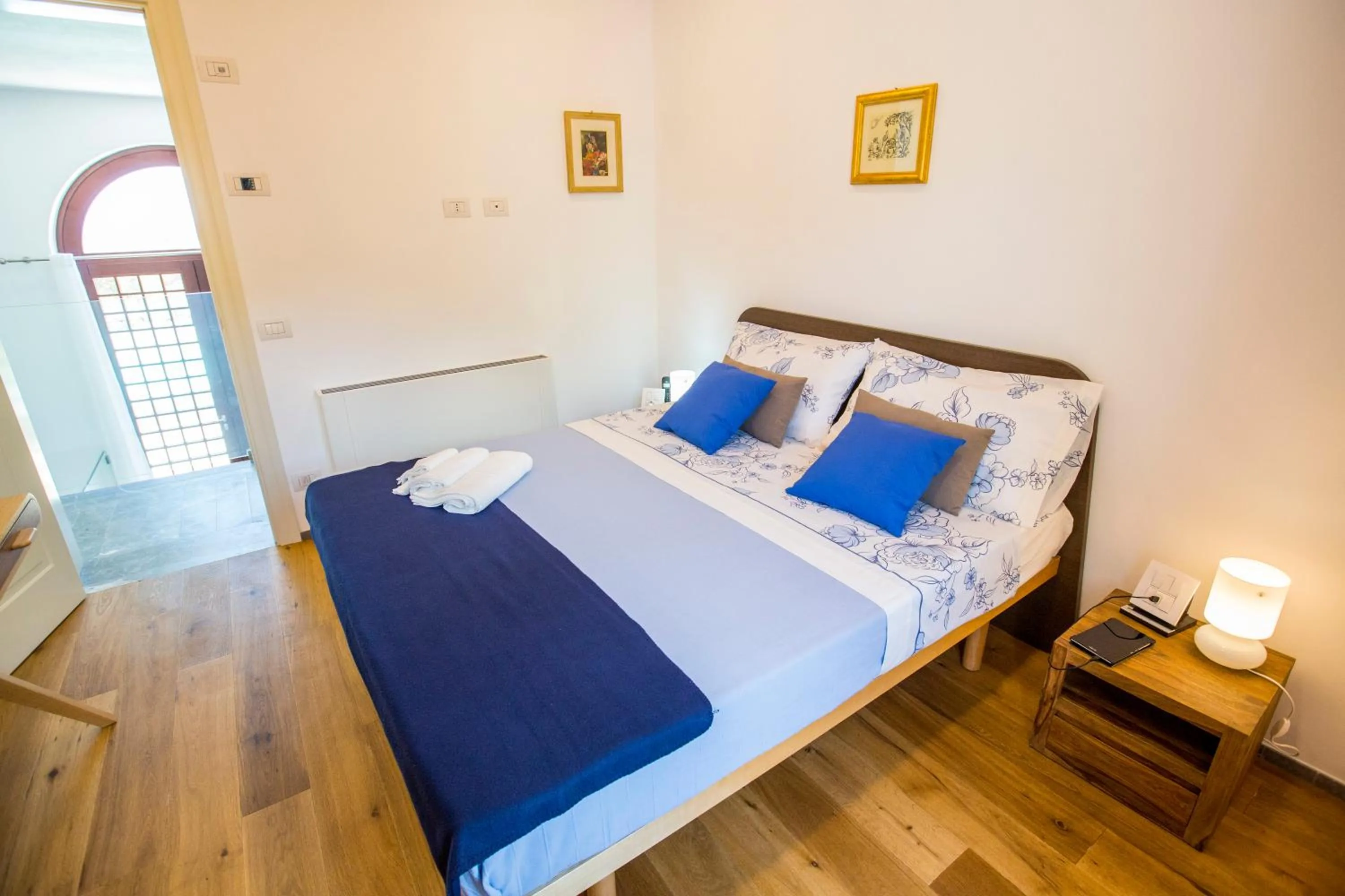 Bedroom, Bed in Il dono di Atena