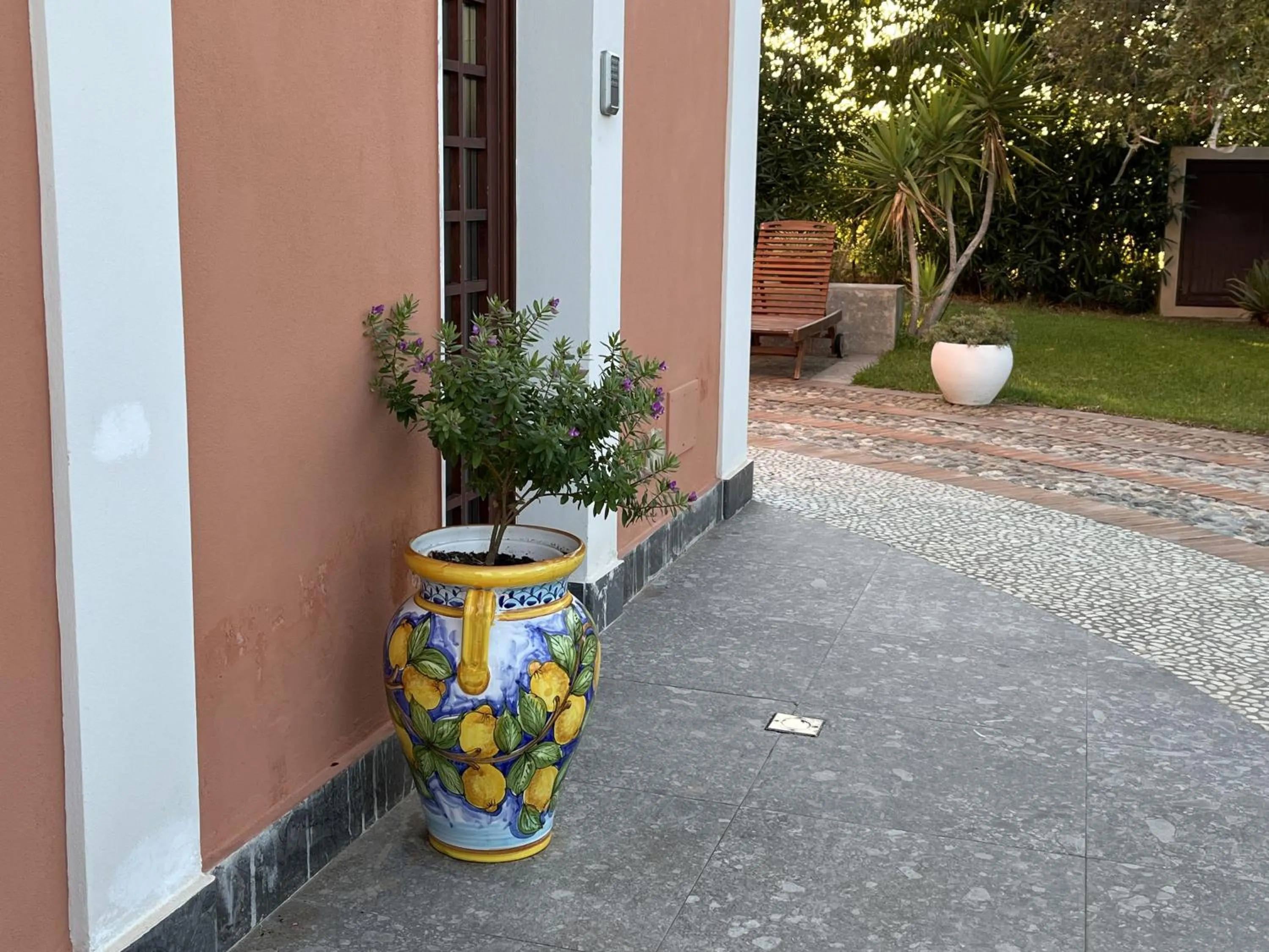 Property building in Il dono di Atena