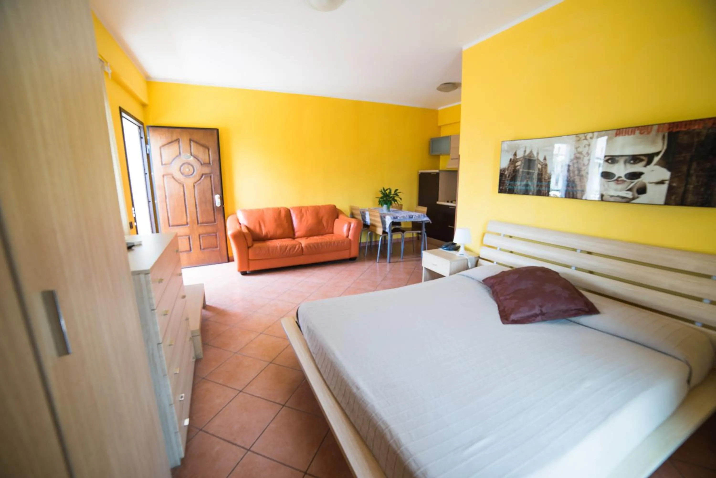 Bed in Hotel La Maison Jolie