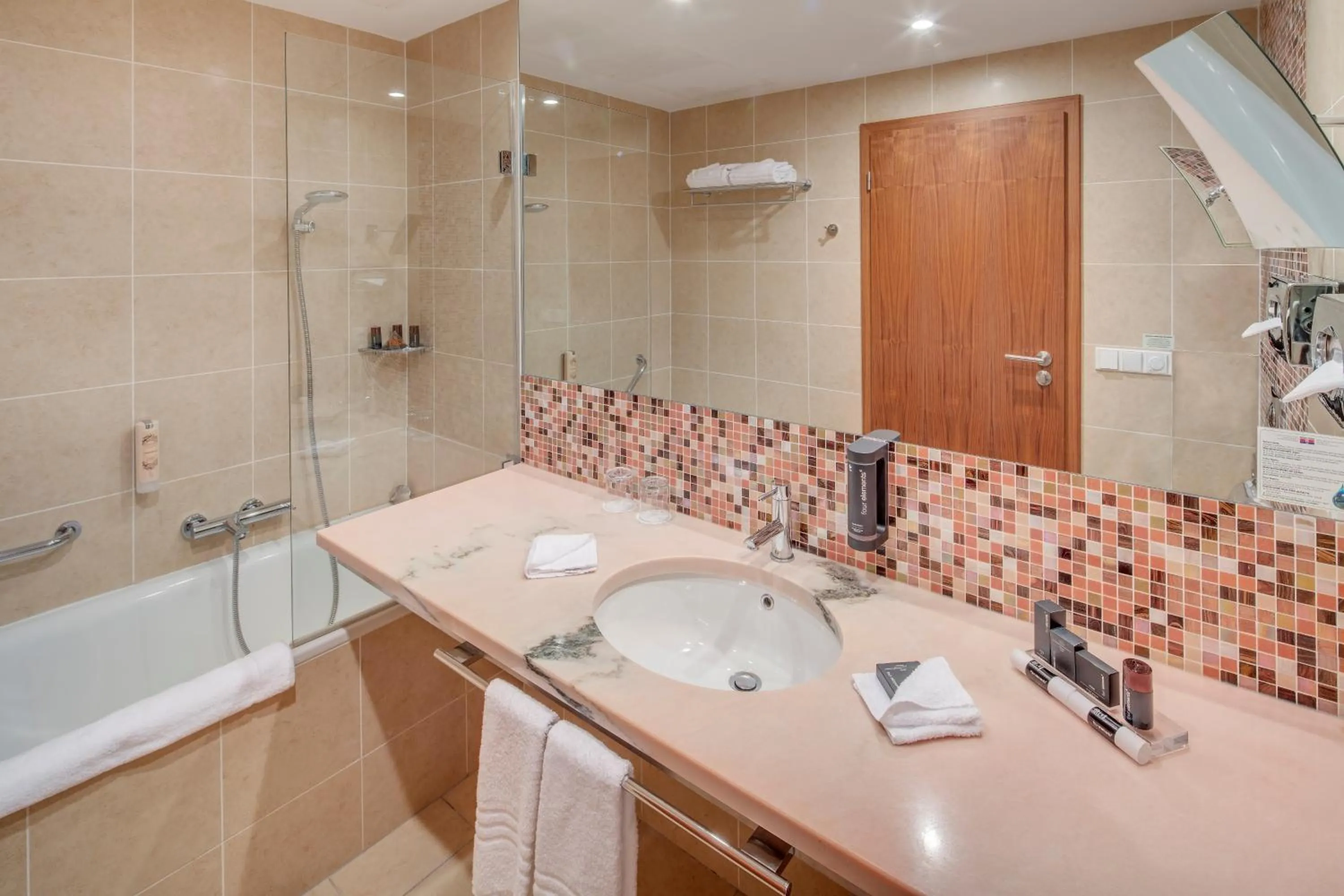 Bathroom in Hotel Clement