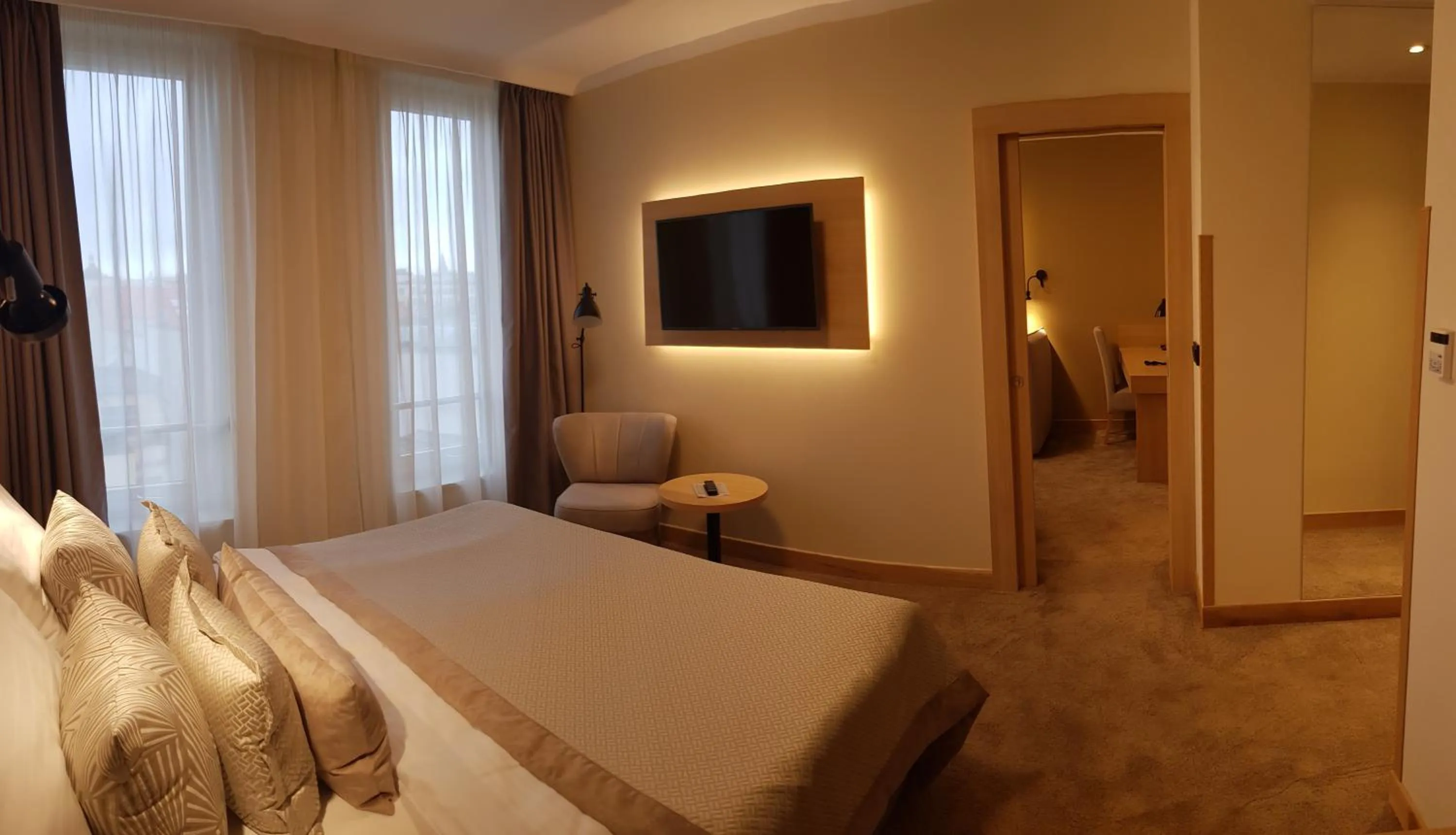 TV and multimedia, Bed in Hotel Clement