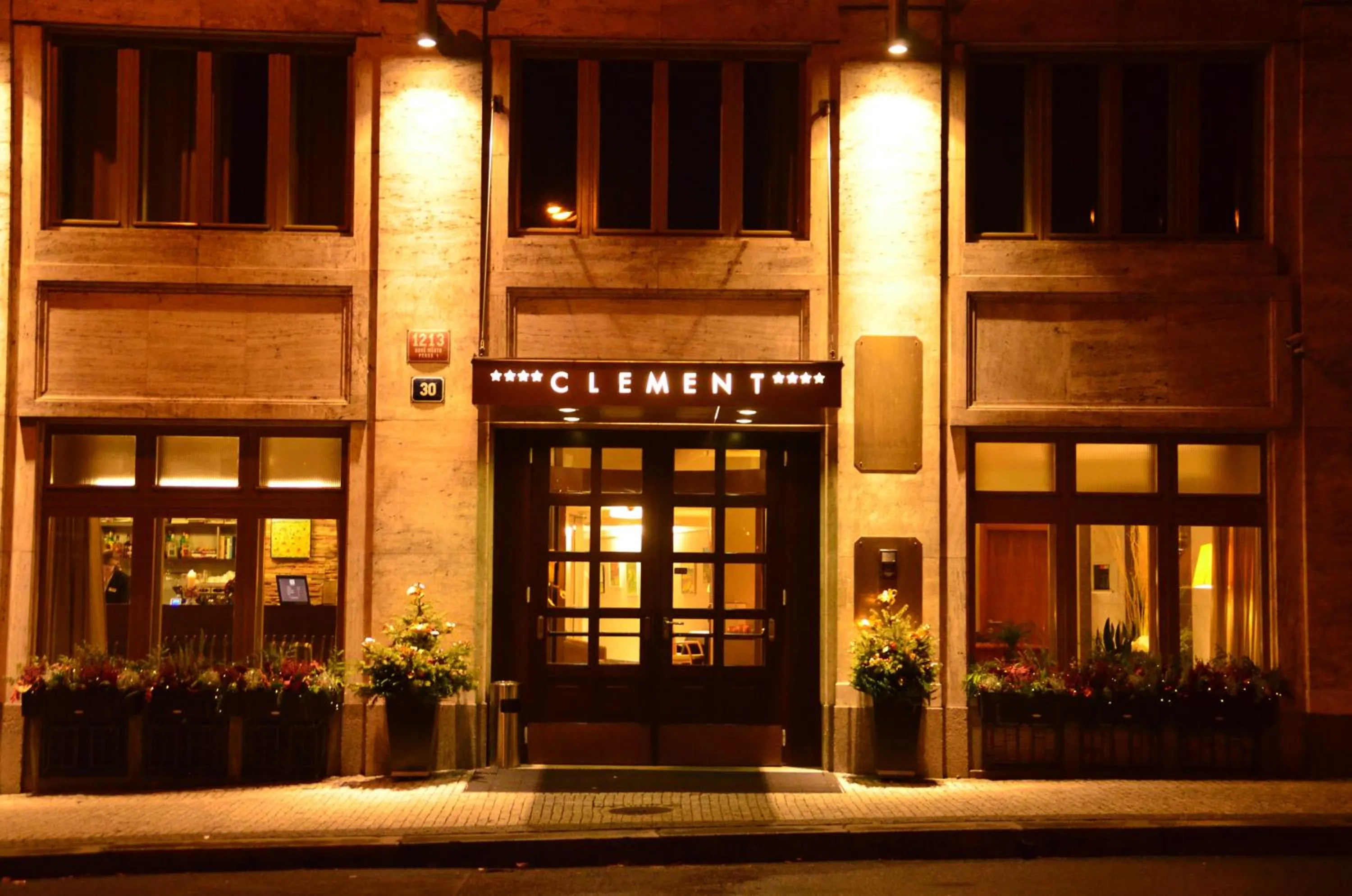 Facade/entrance in Hotel Clement