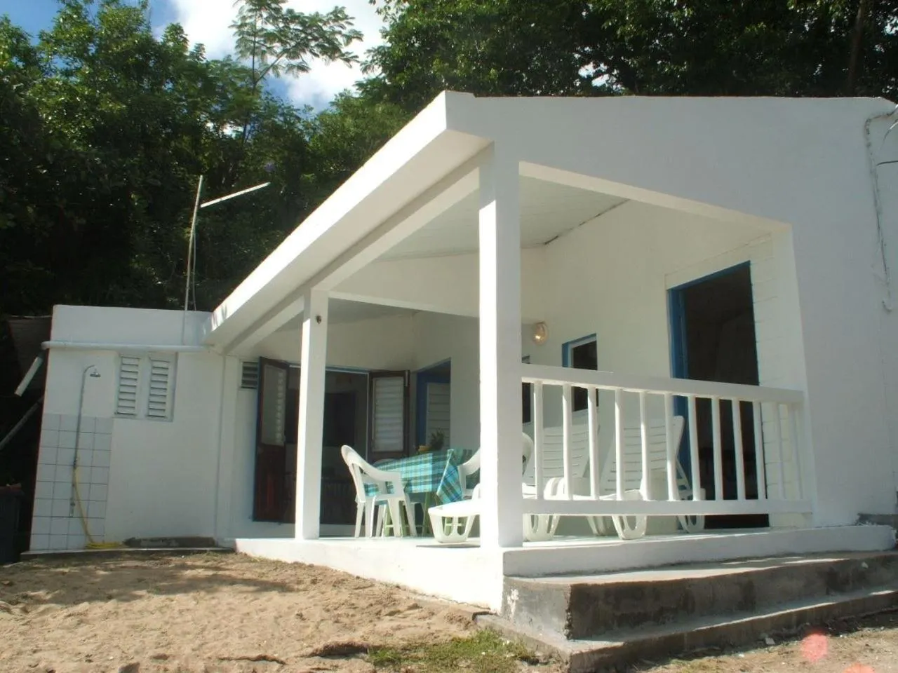 TI PARADIS DE l'ANSE FIGUIER VILLA voir site vacances en martinique