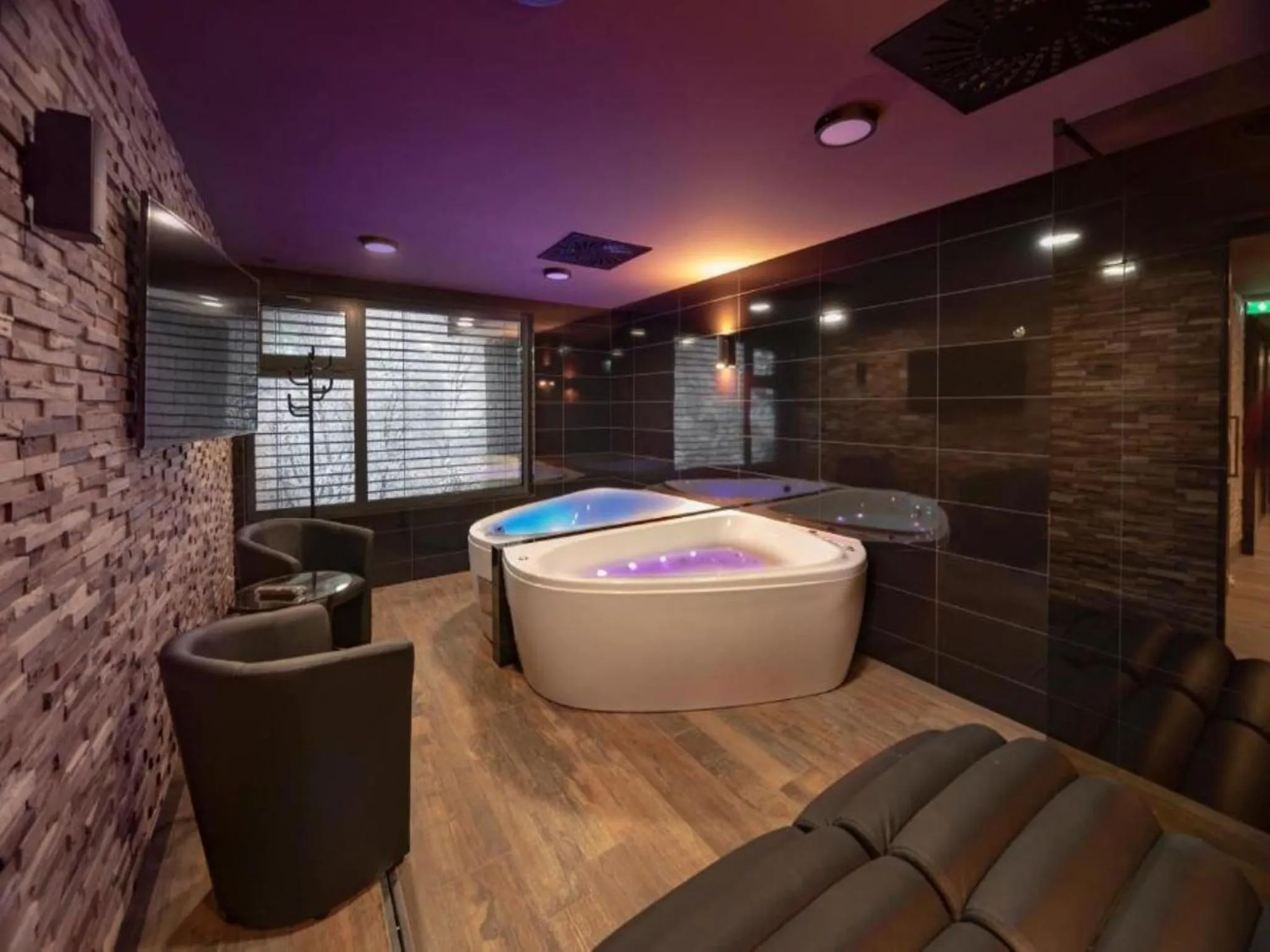 Hot Tub in Wellness Hotel Astra