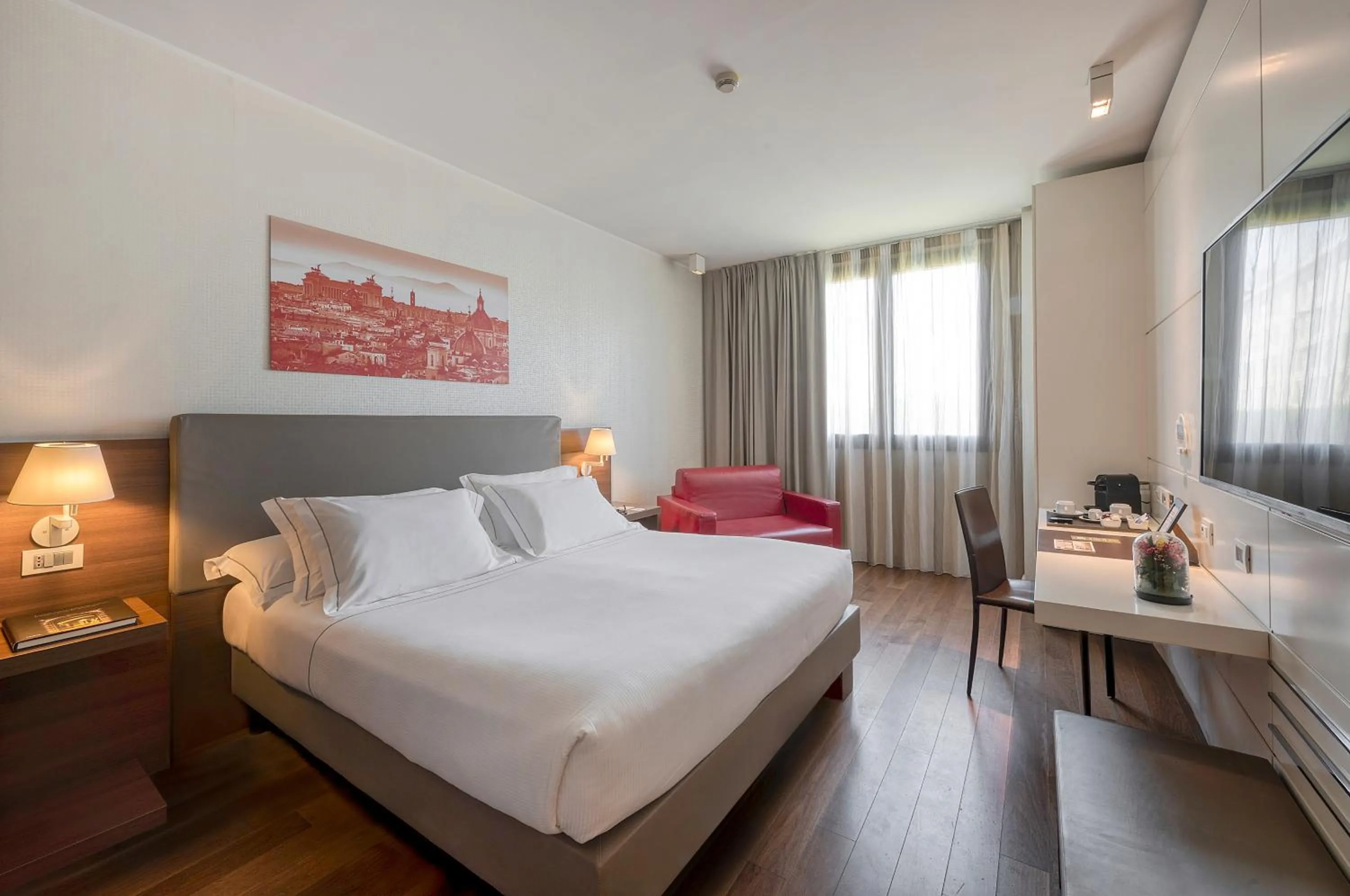 Bedroom, Bed in H10 Roma Città