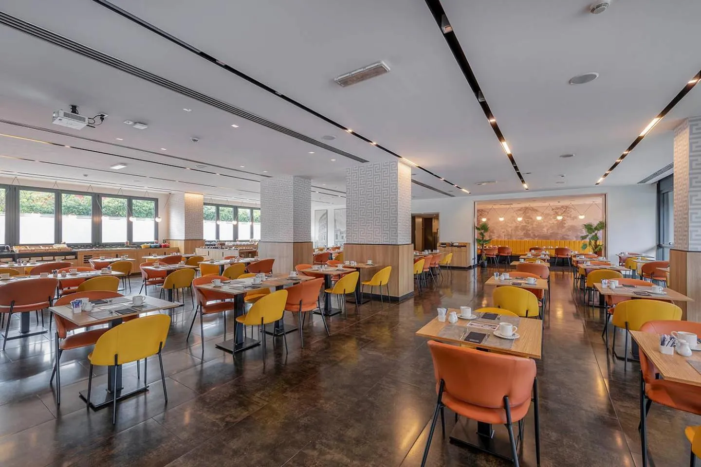 Breakfast in H10 Roma Città