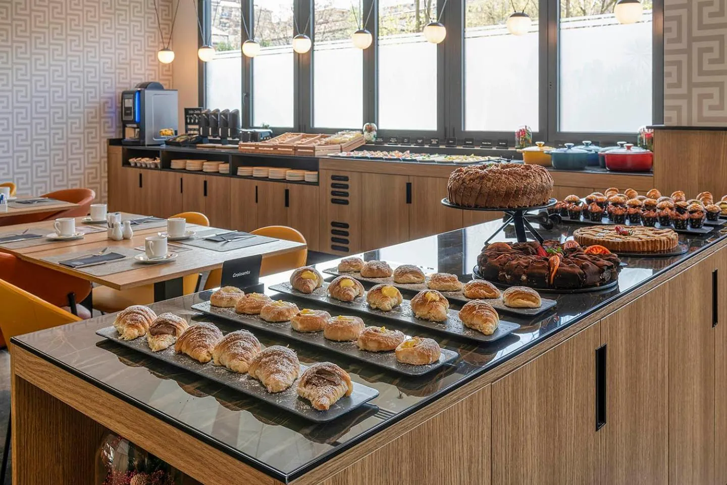 Breakfast in H10 Roma Città