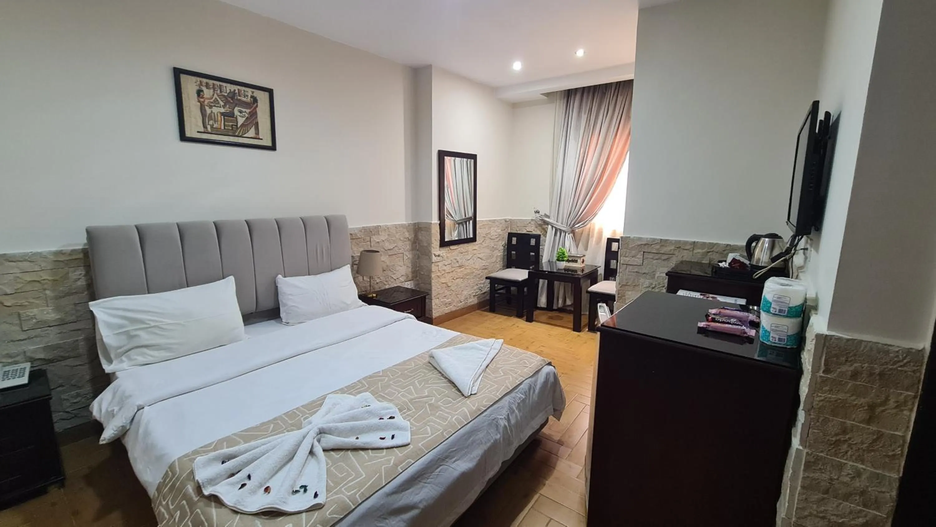 Bed in Best View Pyramids Hotel