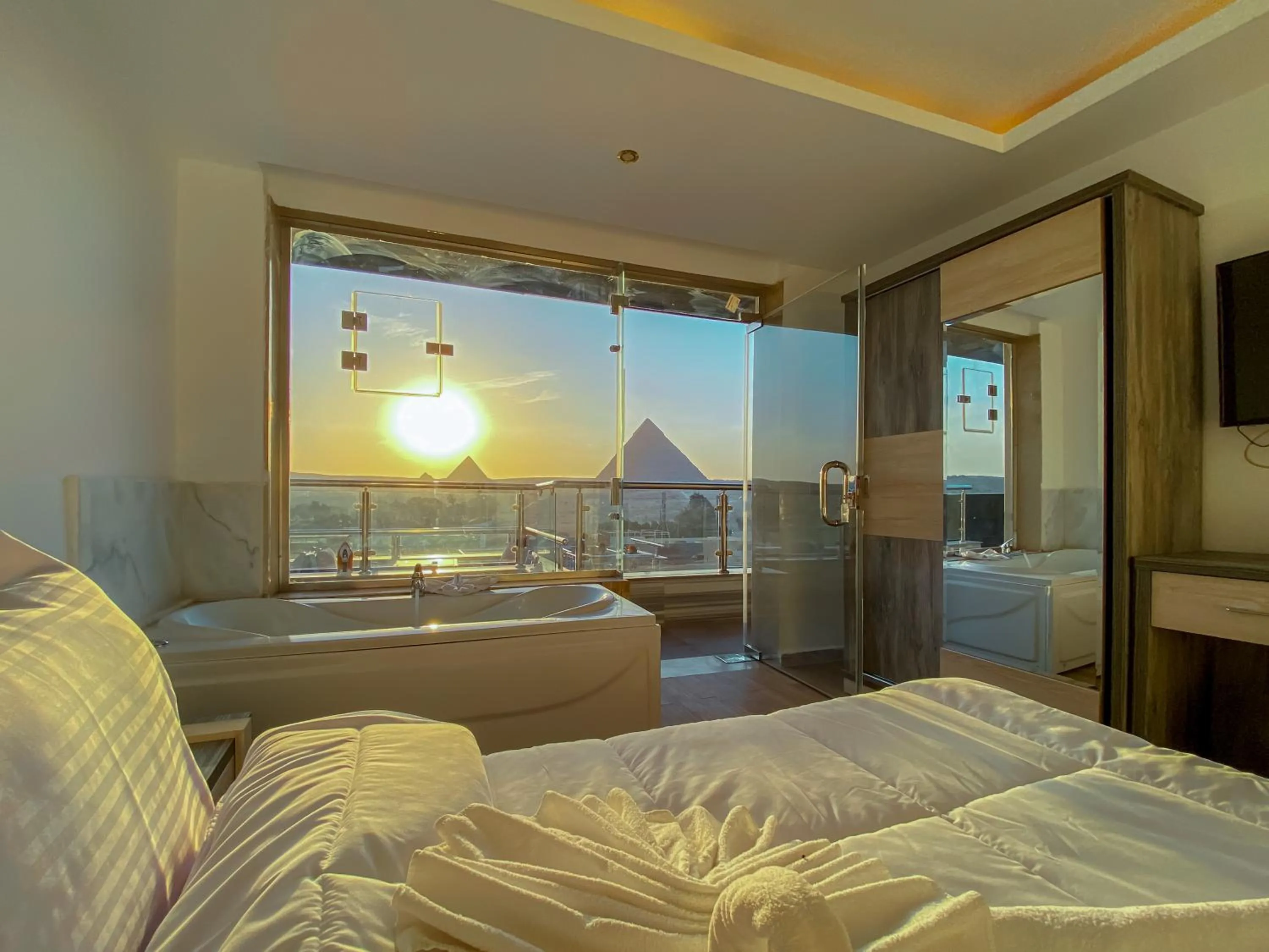 Bed in Best View Pyramids Hotel
