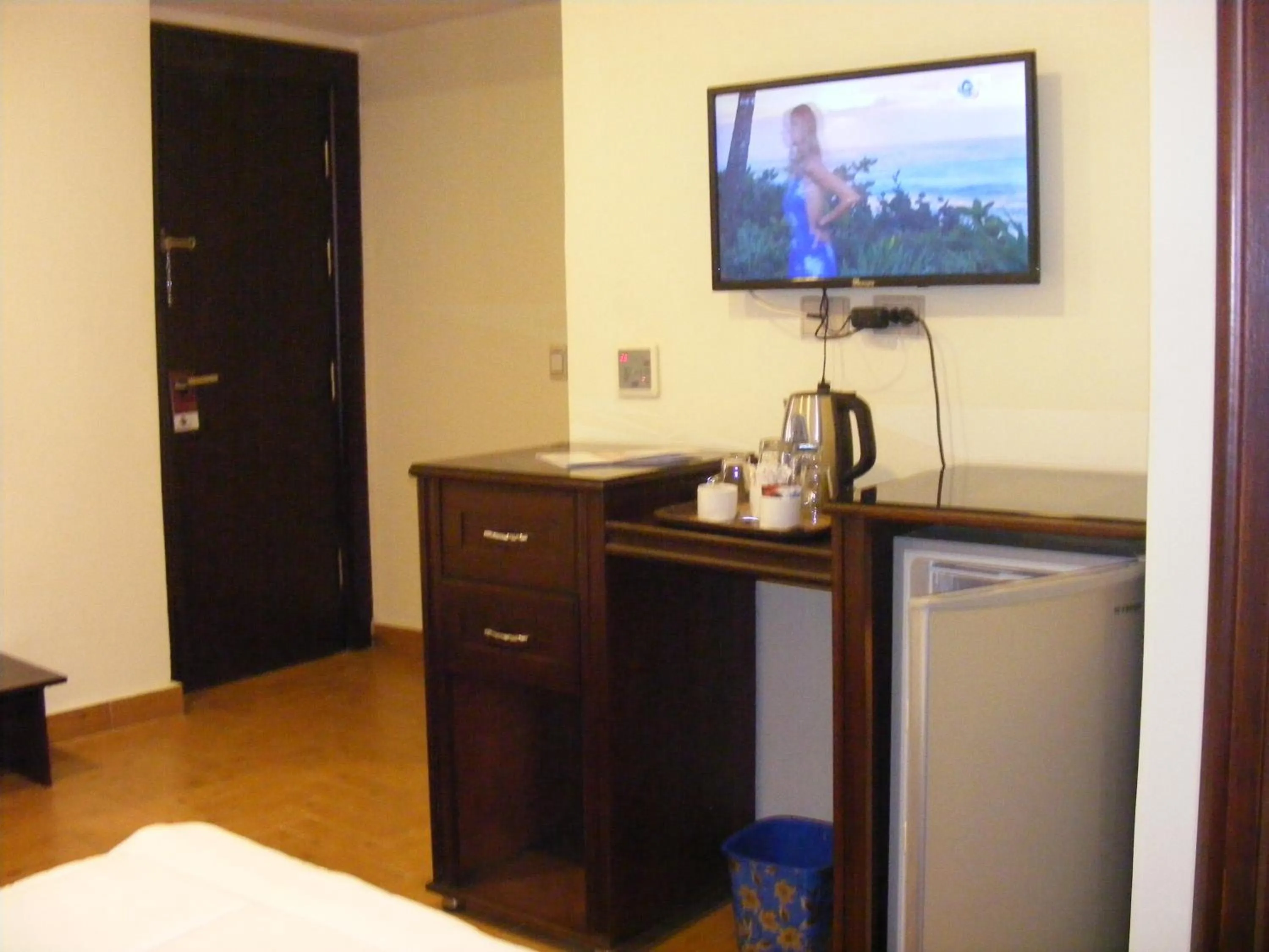 Coffee/tea facilities, Bed in Best View Pyramids Hotel