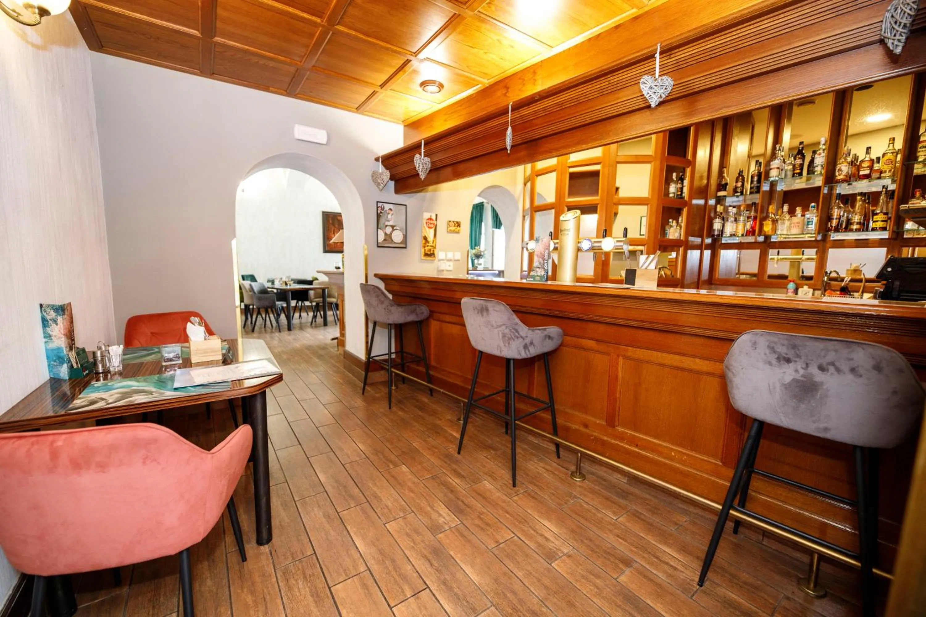 Restaurant/places to eat in Hotel Radnice