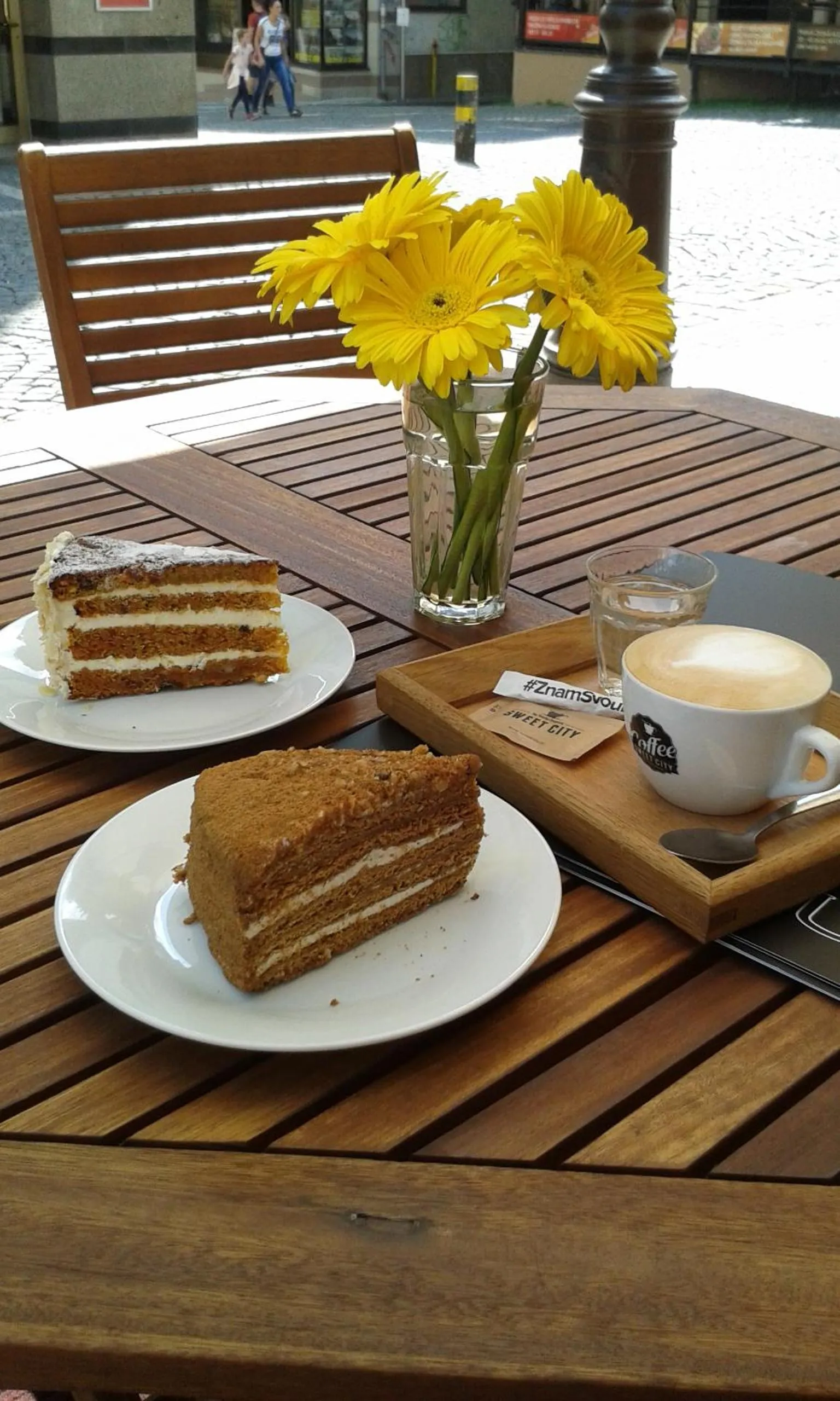 Restaurant/places to eat in Hotel Radnice