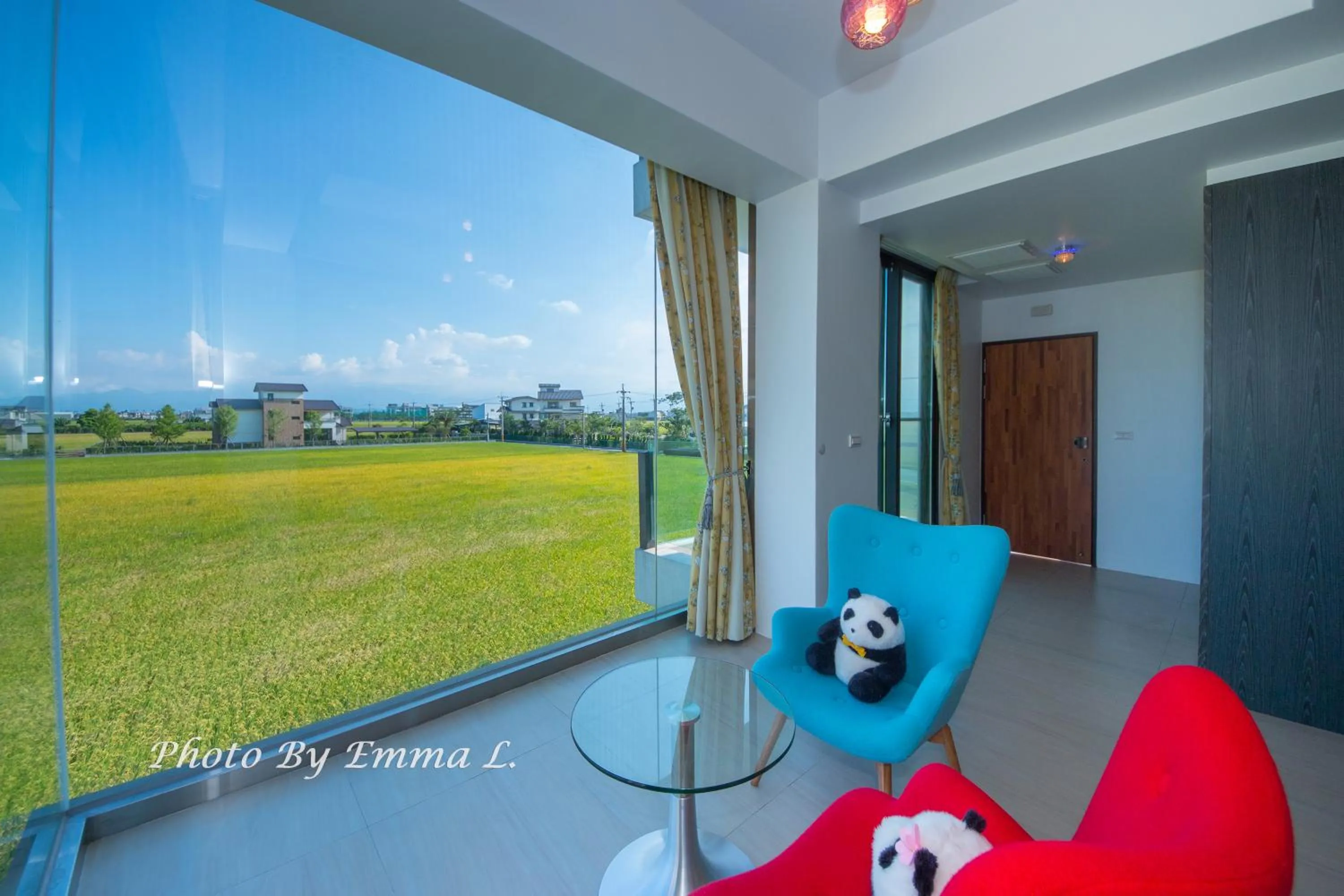 Summer in Colorful Fish Cottage