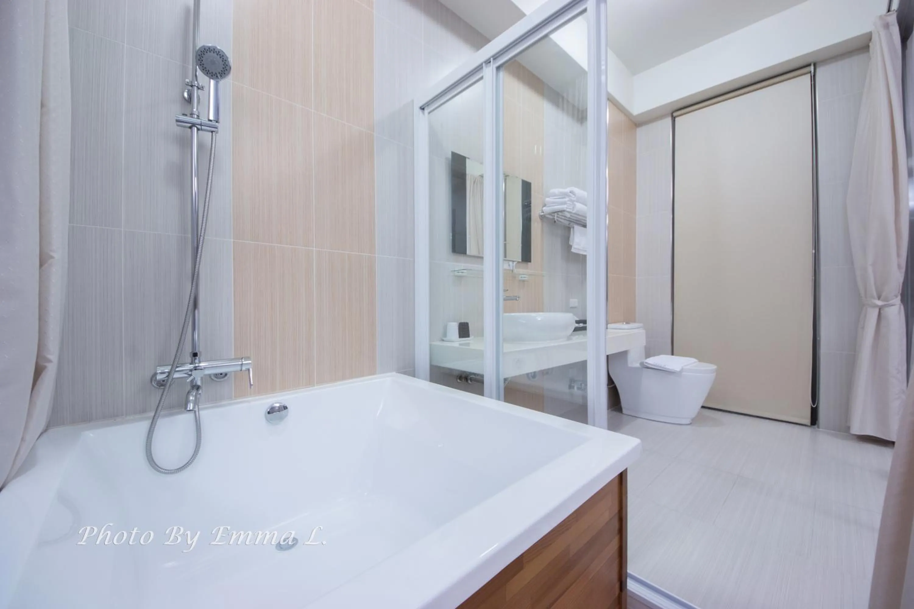 Bathroom in Colorful Fish Cottage