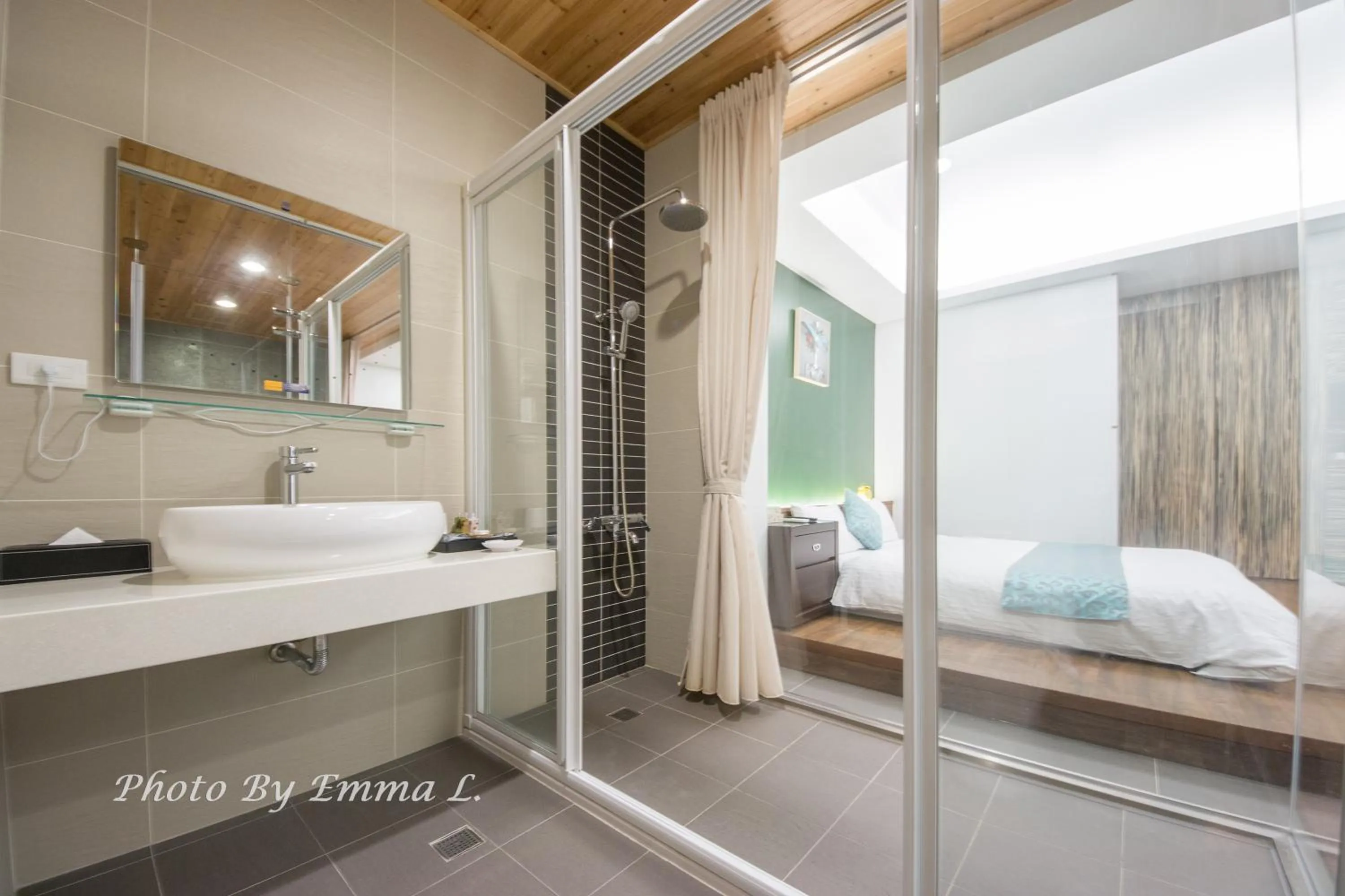 Toilet, Bed in Colorful Fish Cottage