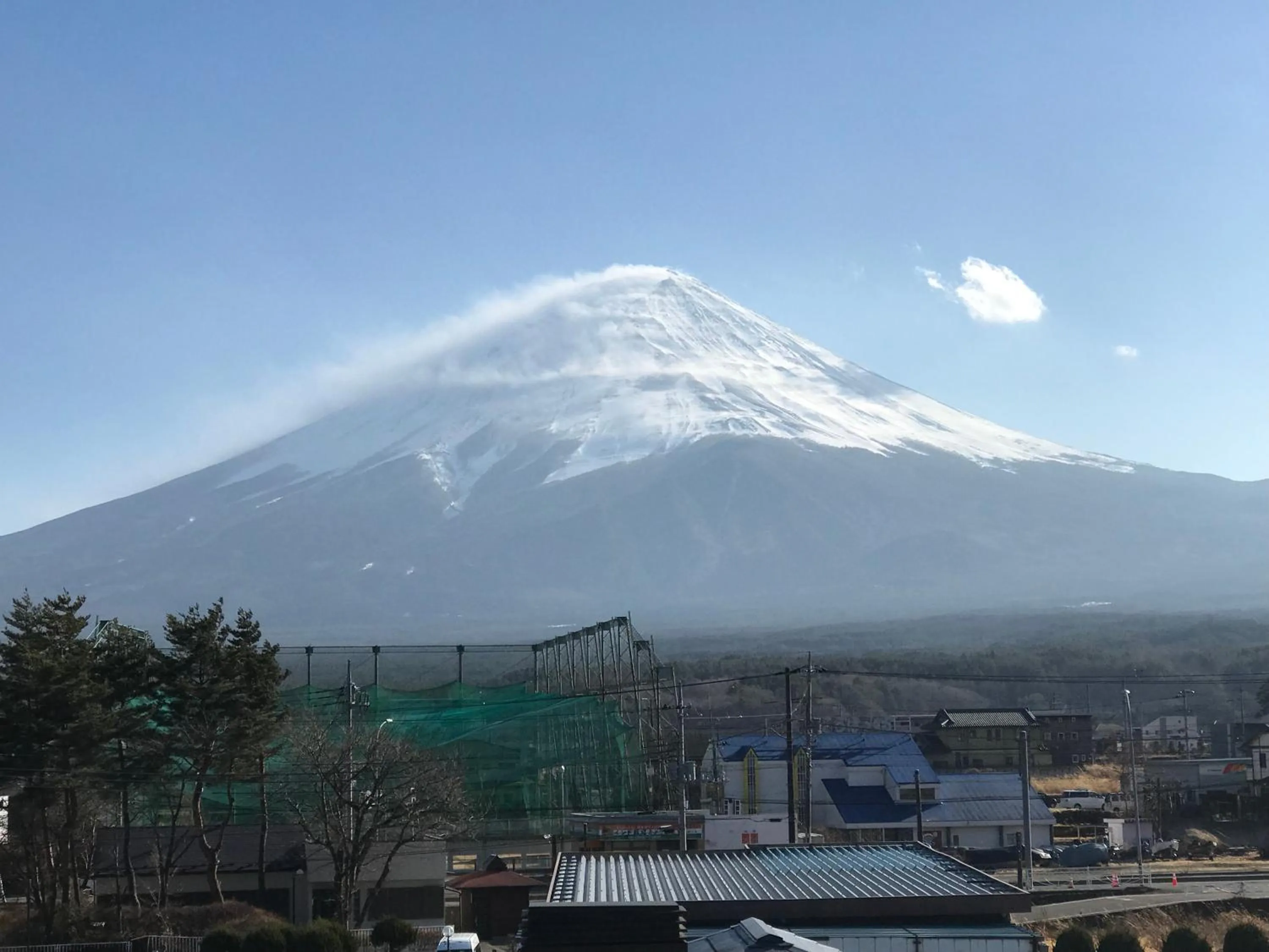 Mountain view in K's House Fuji View - Travelers Hostel